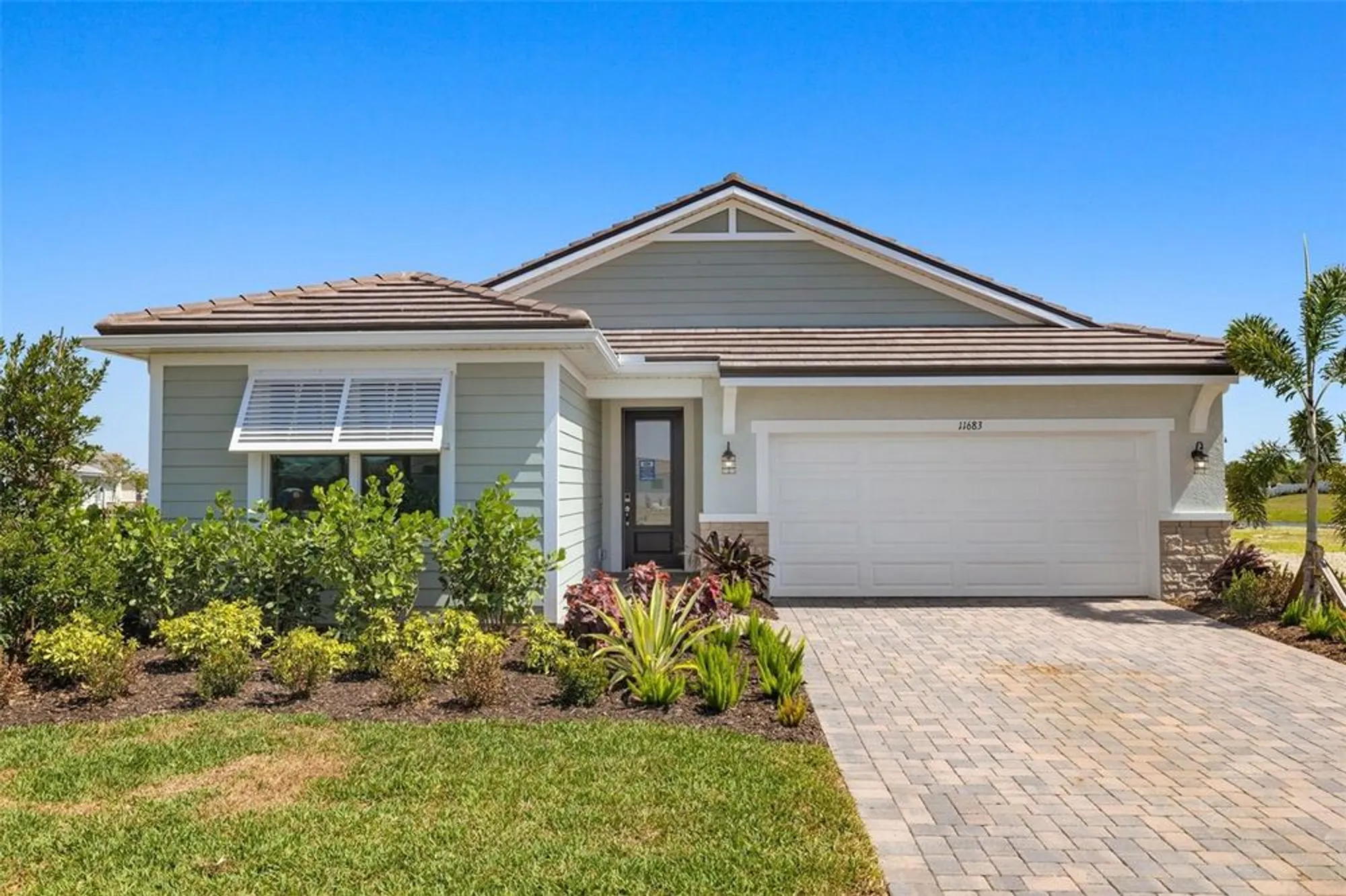 Property Slideshow image 1 of 42 | 11683 rose gold ct, Venice, FL, 34293