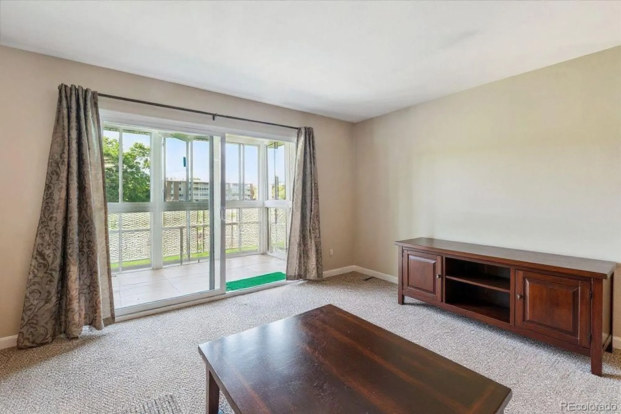 Property Slideshow image 8 of 36 | 725 s clinton st apt 13b, Denver, CO, 80247