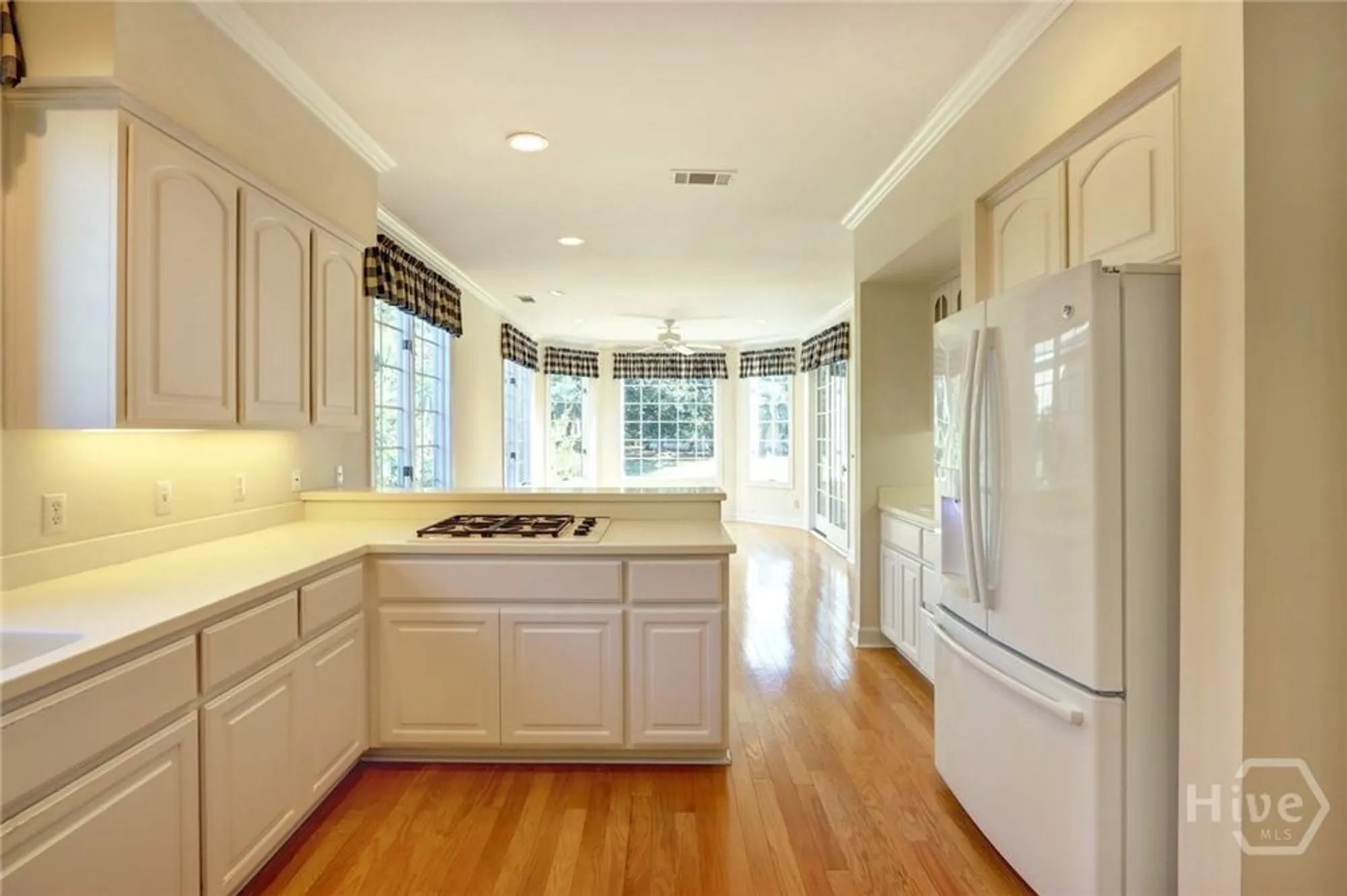 Property Slideshow image 18 of 45 | 2 breakfast ct, Savannah, GA, 31411