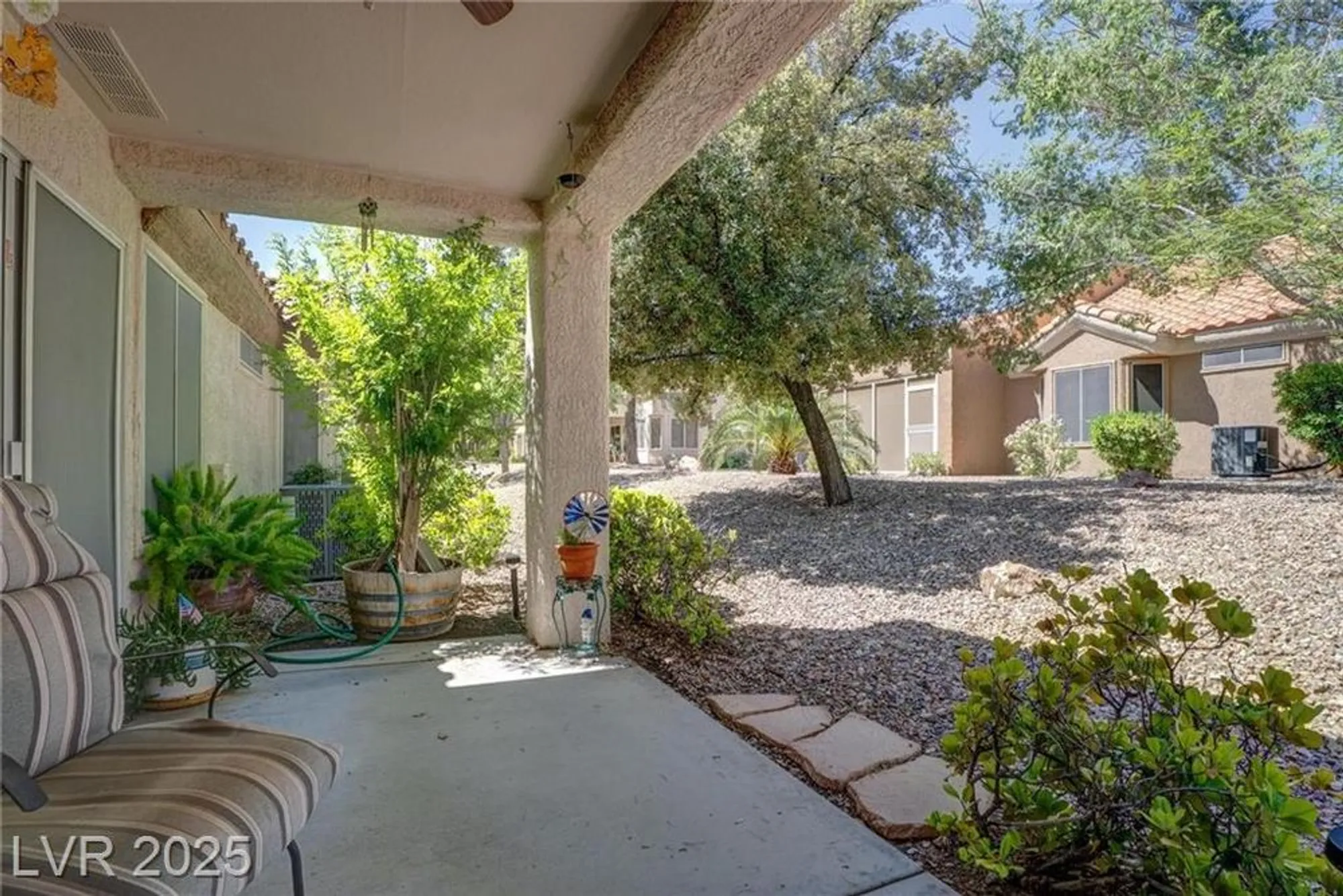 Property Slideshow image 19 of 42 | 2541 desert glen dr, Las Vegas, NV, 89134