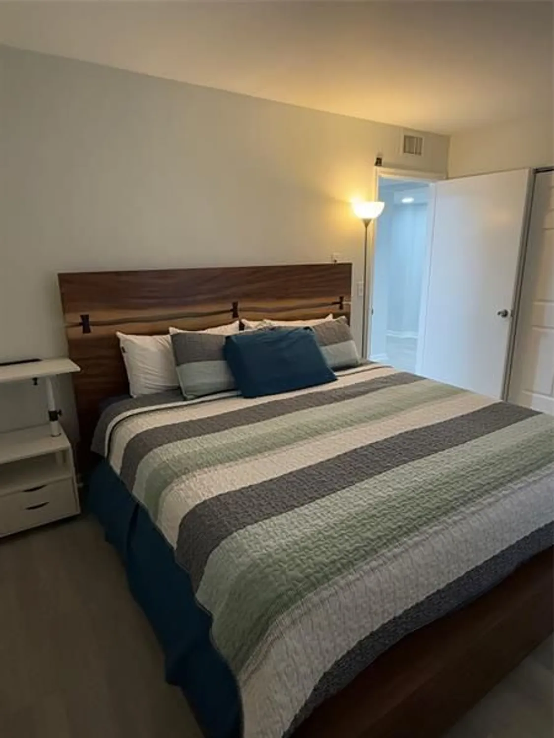 Property Slideshow image 6 of 34 | 12850 sw 4th ct 203i, Pembroke Pines, FL, 33027