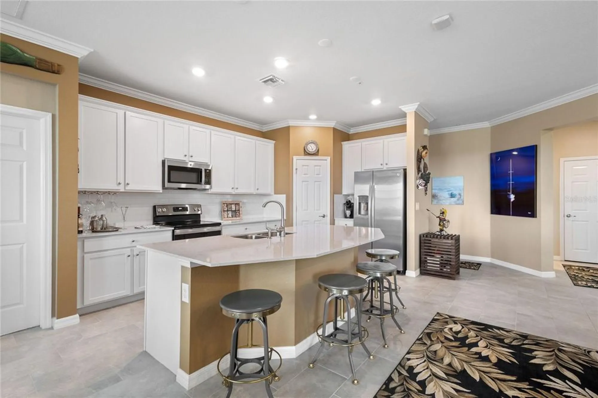 Property Slideshow image 15 of 58 | 10035 crooked creek dr unit 202, Venice, FL, 34293