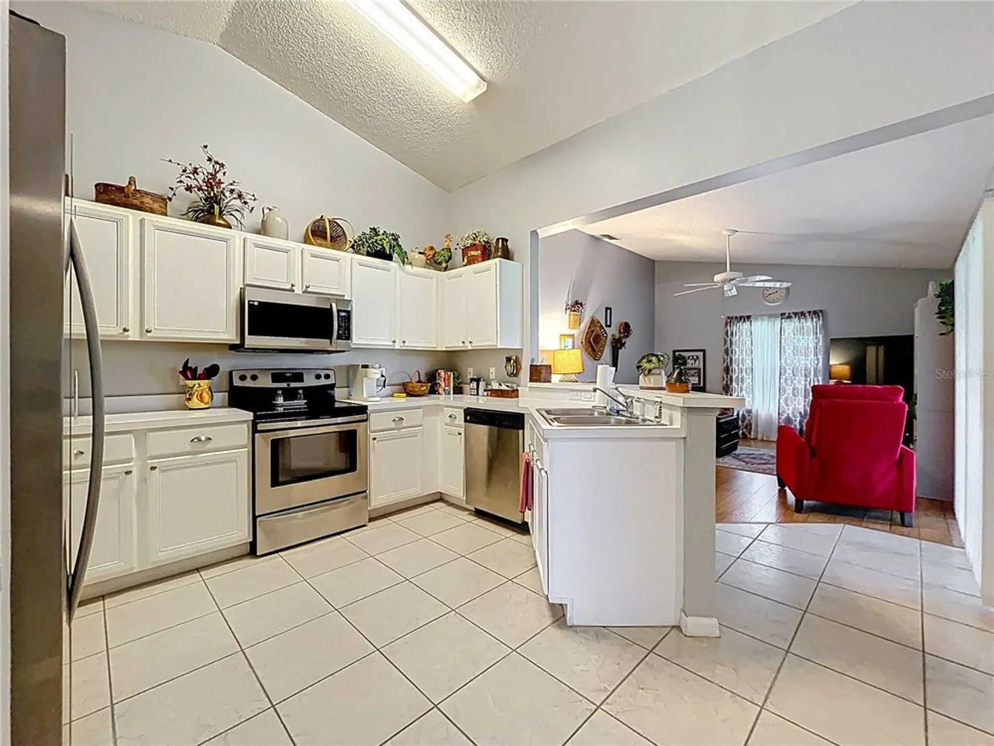 Property Slideshow image 16 of 52 | 26338 glen eagle dr, Leesburg, FL, 34748
