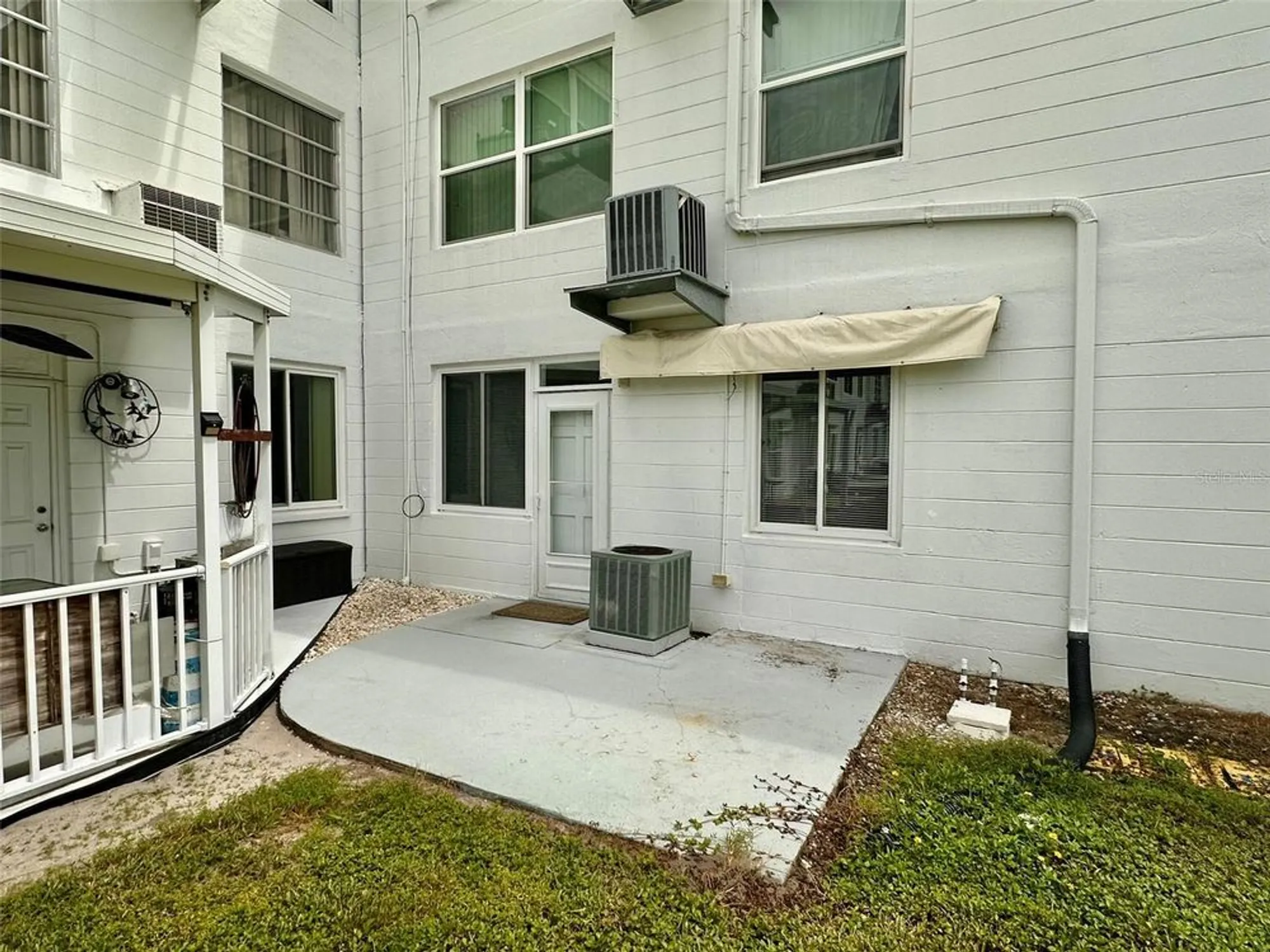 Property Slideshow image 22 of 43 | 2454 australia way 12, Clearwater, FL, 33763