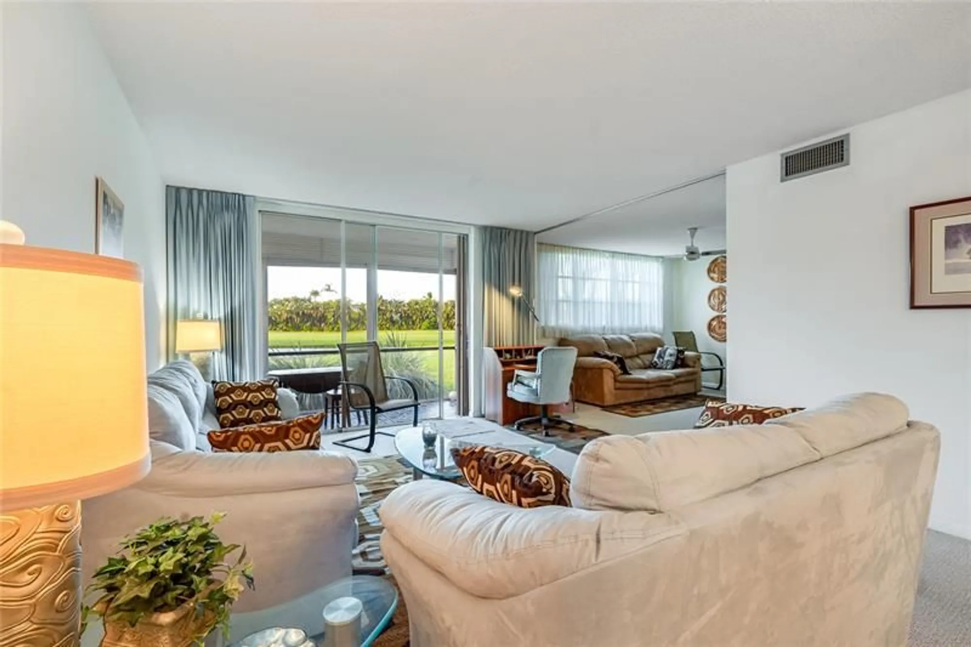 Property Slideshow image 7 of 56 | 9611 n hollybrook lake dr 107, Pembroke Pines, FL, 33025