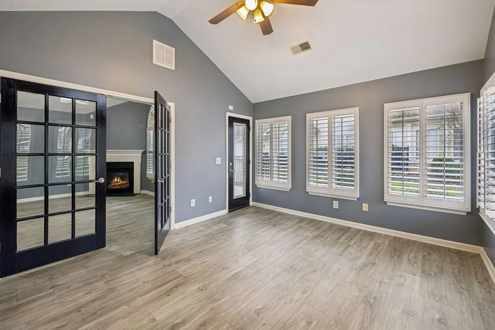 Property Slideshow image 20 of 39 | 825 s browns ln 2102, Gallatin, TN, 37066