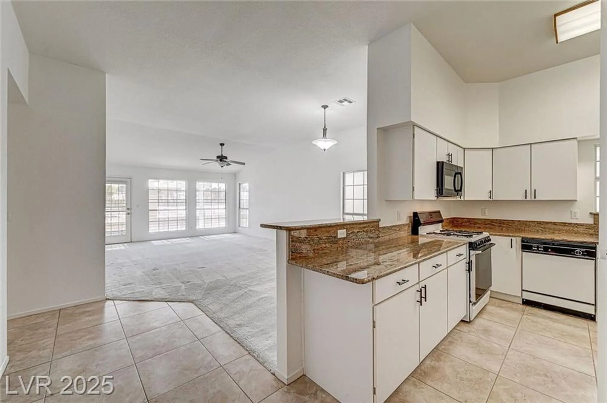 Property Slideshow image 6 of 53 | 4821 cedar lawn way, Las Vegas, NV, 89130