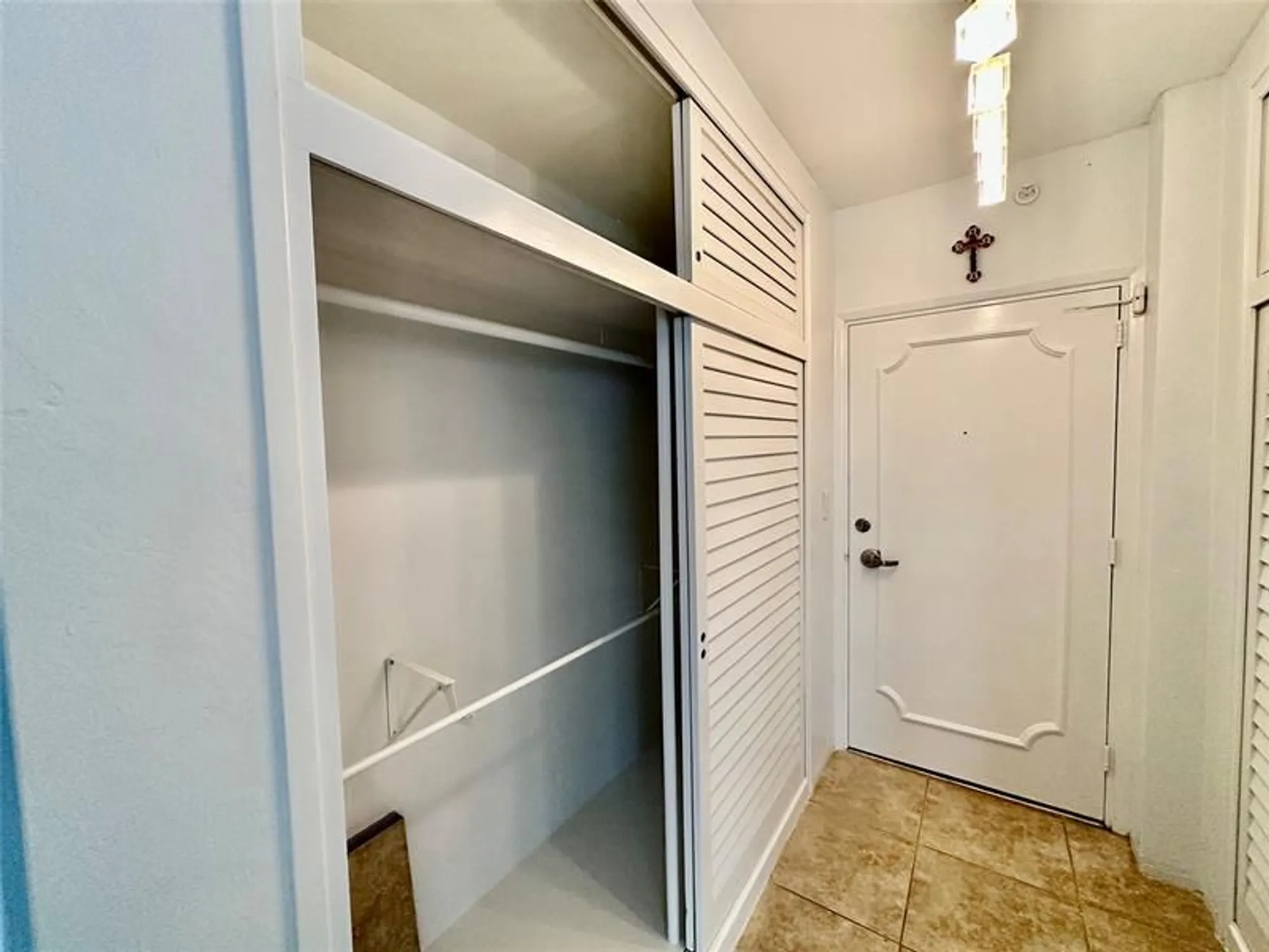 Property Slideshow image 15 of 45 | 3200 ne 36th st apt 1412a, Fort Lauderdale, FL, 33308