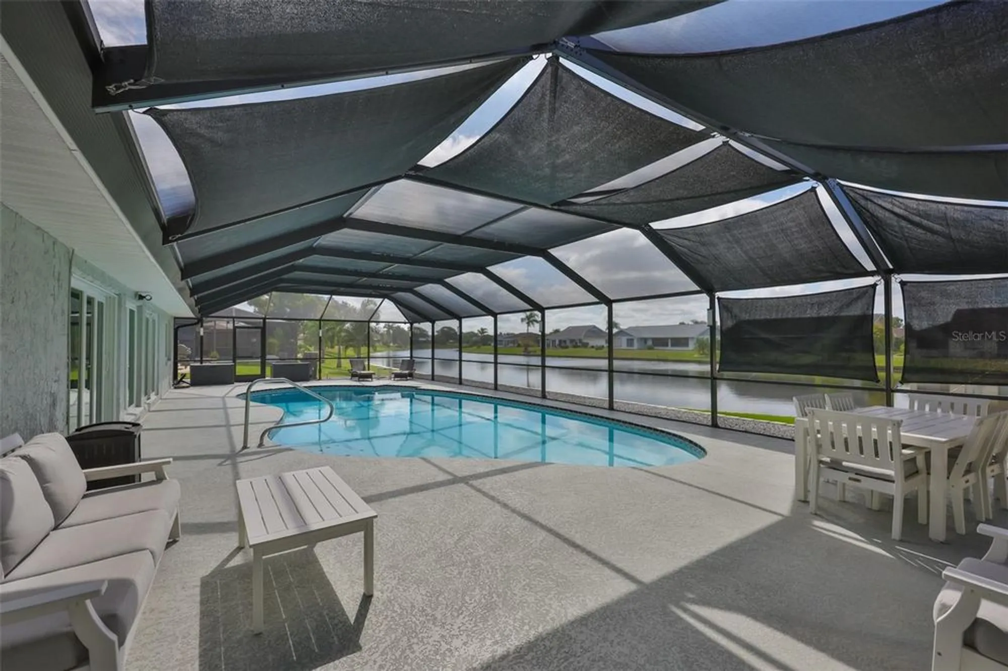 Property Slideshow image 52 of 63 | 2022 east view dr, Sun City Center, FL, 33573