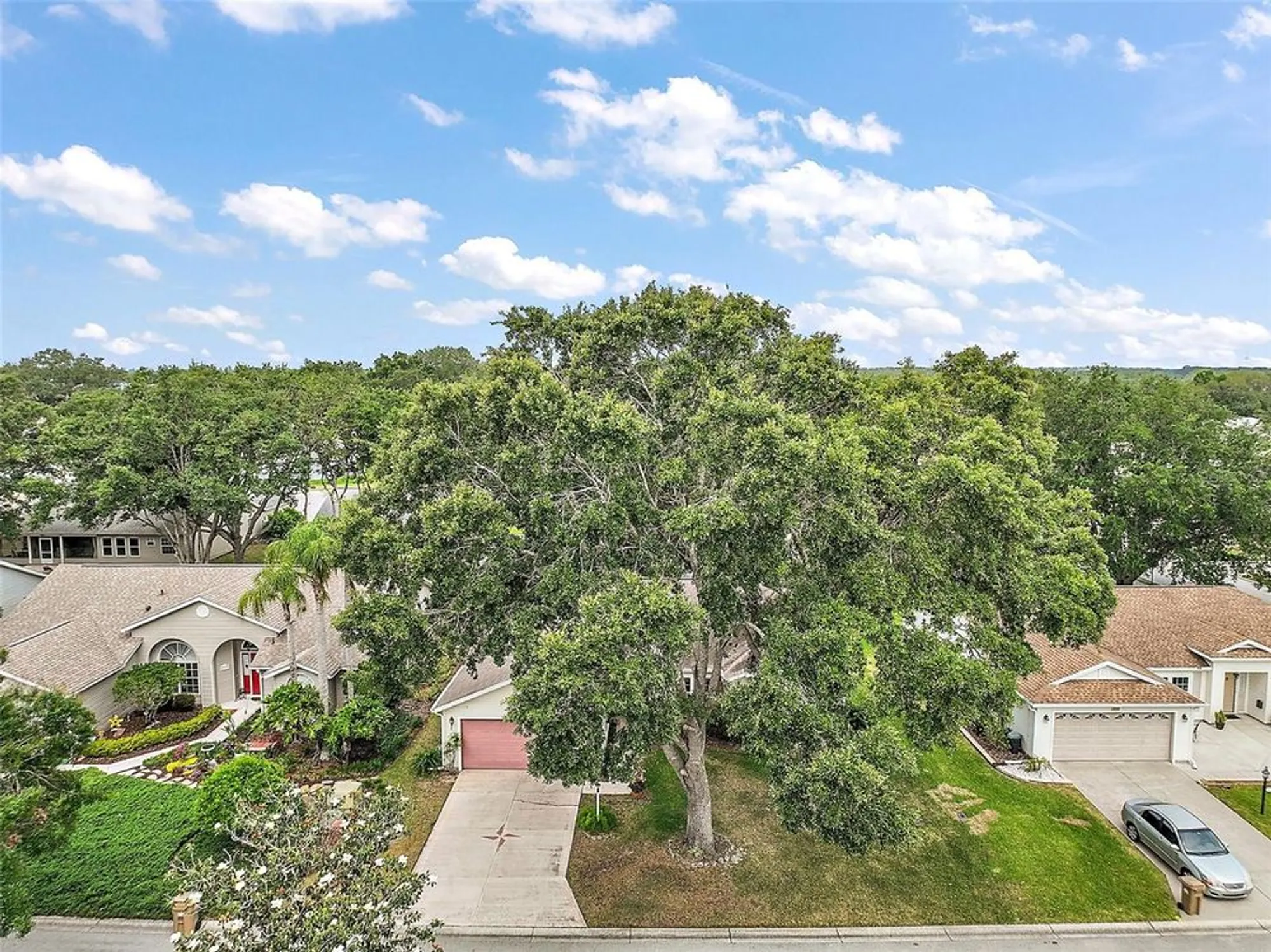 Property Slideshow image 4 of 36 | 25333 river crest dr, Leesburg, FL, 34748