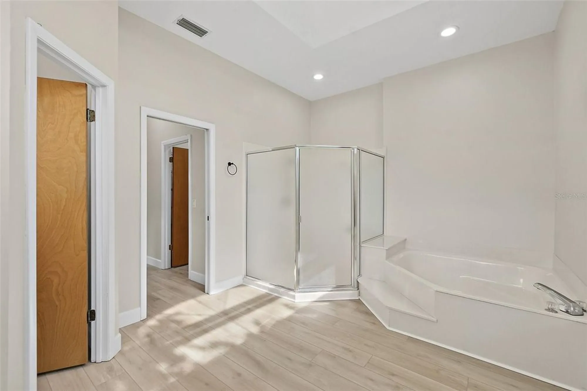 Property Slideshow image 27 of 56 | 38 kingsley cir, Ormond Beach, FL, 32174