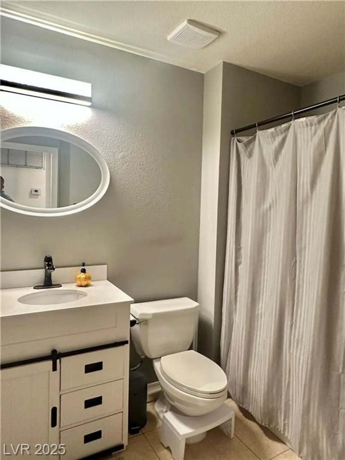 Property Slideshow image 17 of 25 | 8621 prairie hill dr, Las Vegas, NV, 89134