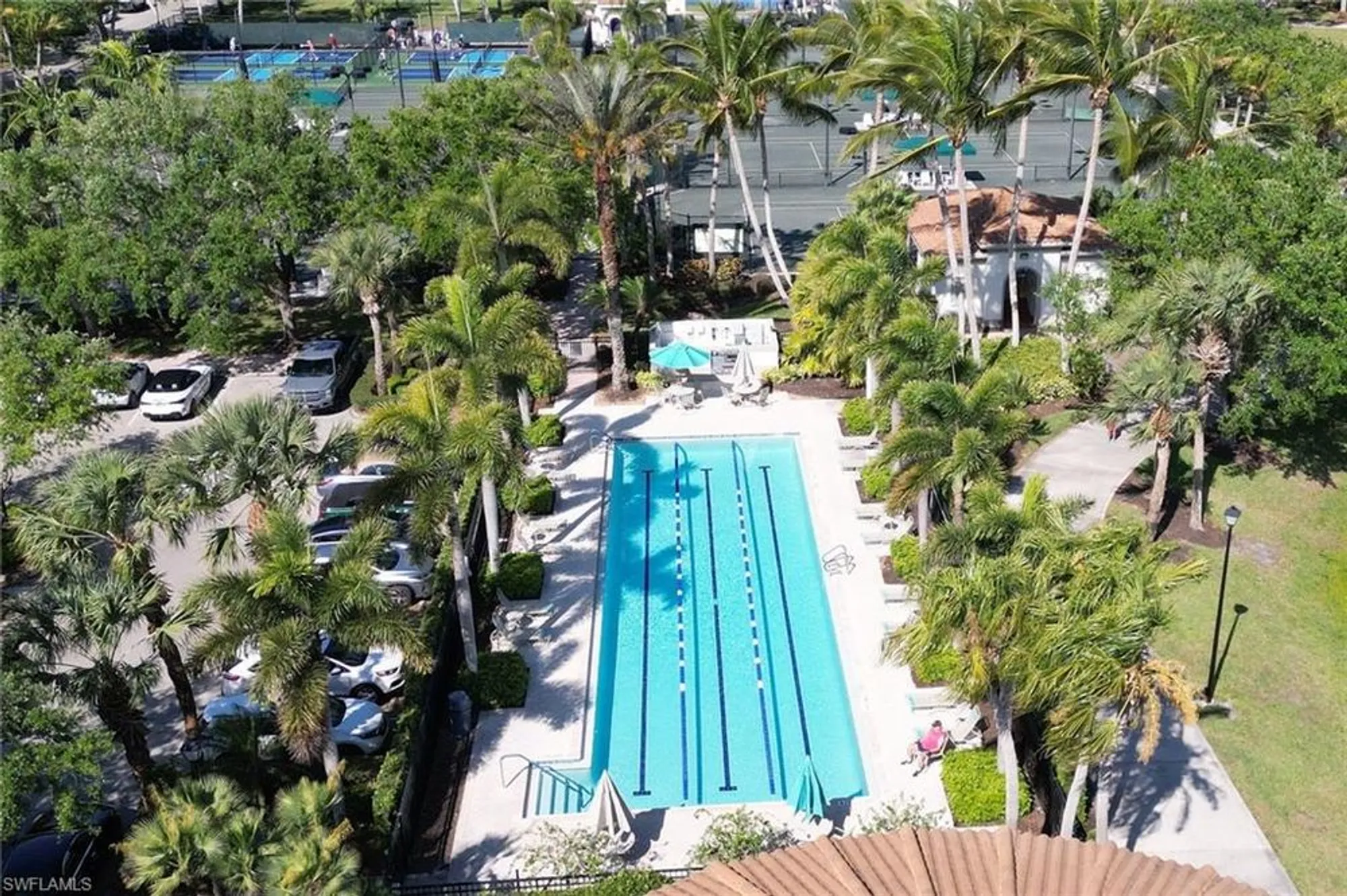 Property Slideshow image 25 of 42 | 5785 drummond way, Naples, FL, 34119