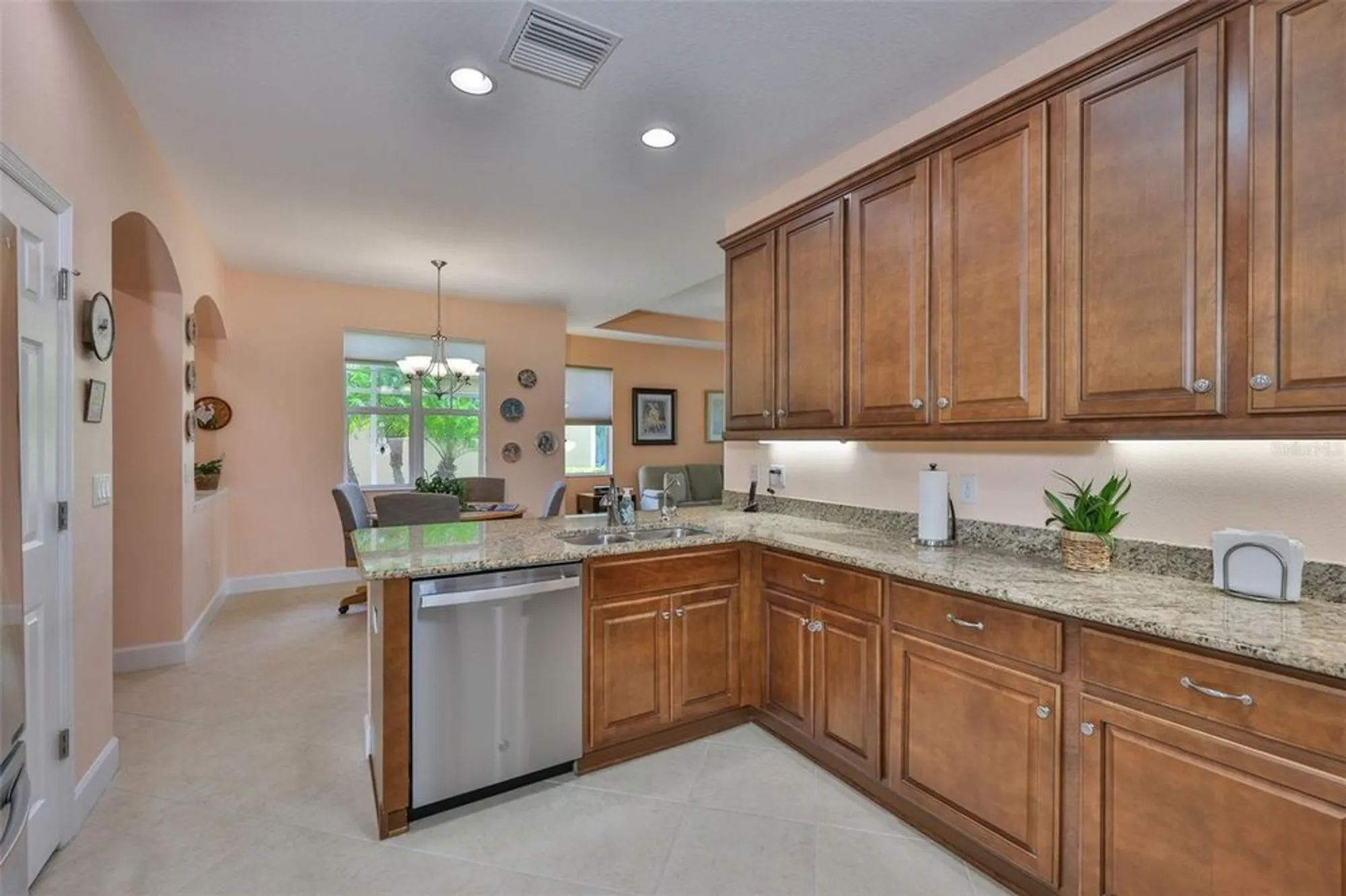 Property Slideshow image 9 of 45 | 2311 nottingham greens dr, Sun City Center, FL, 33573
