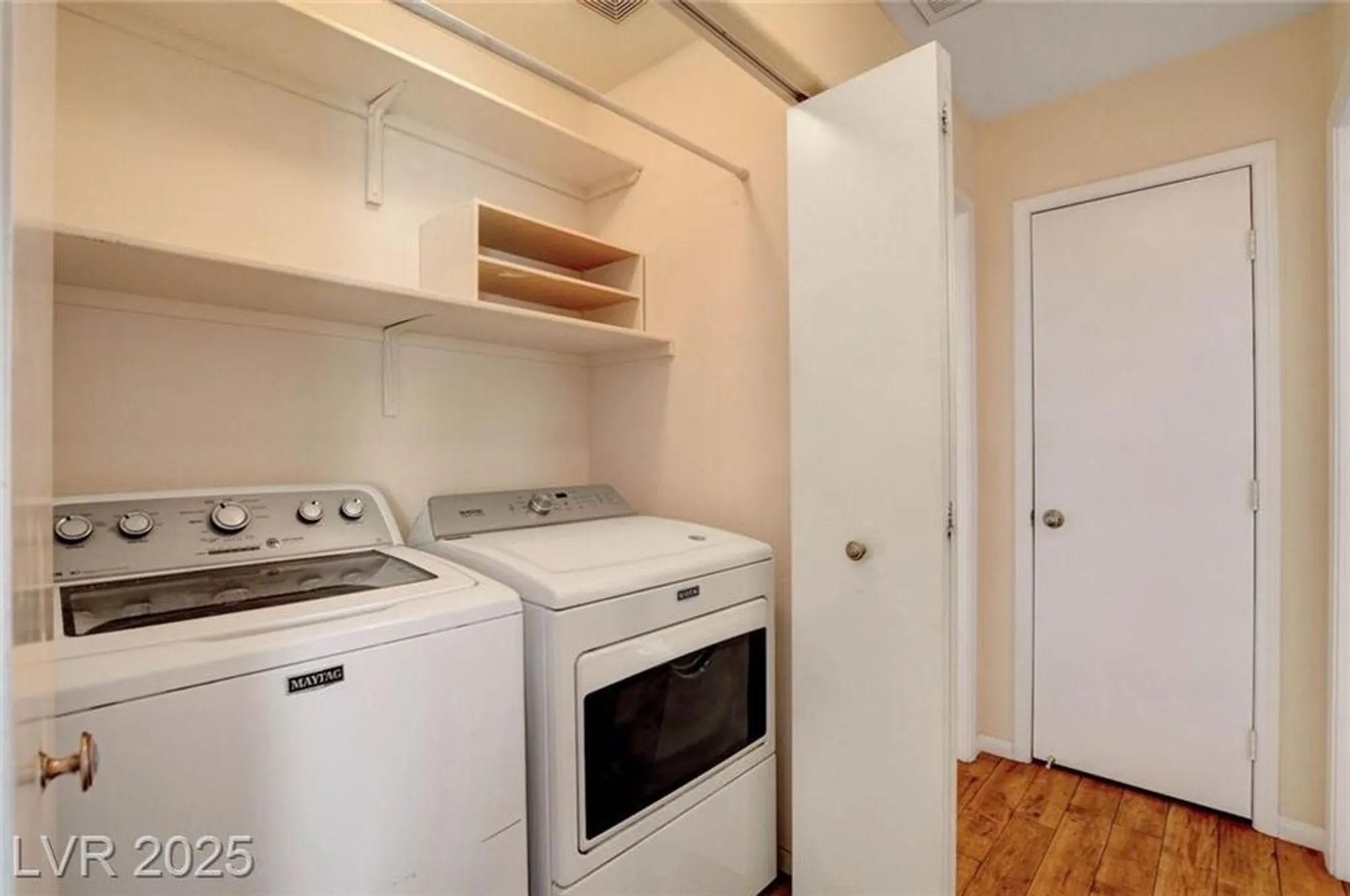 Property Slideshow image 33 of 56 | 5043 mascaro dr, Las Vegas, NV, 89122