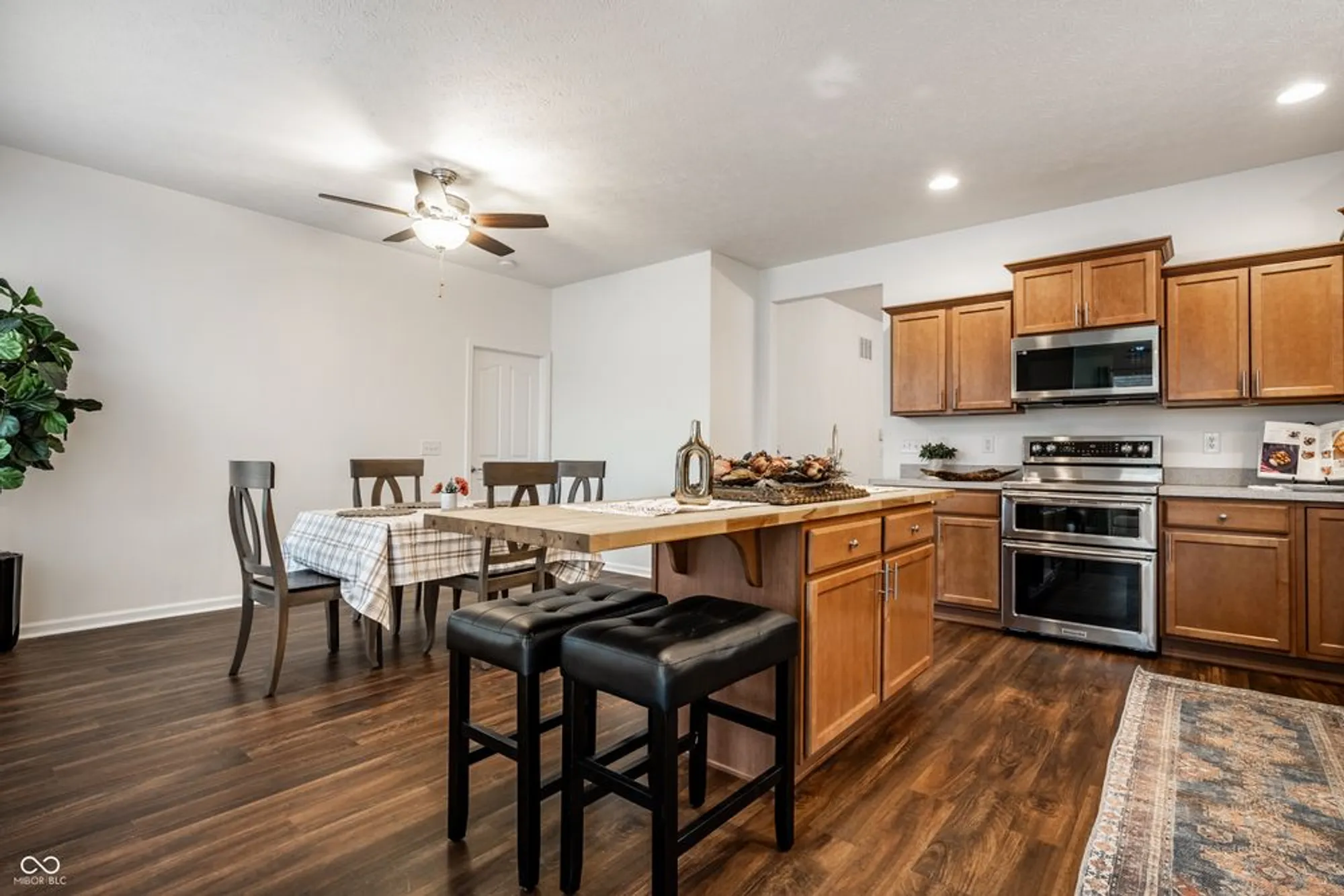 Property Slideshow image 13 of 25 | 15983 lambrusco way, Fishers, IN, 46037