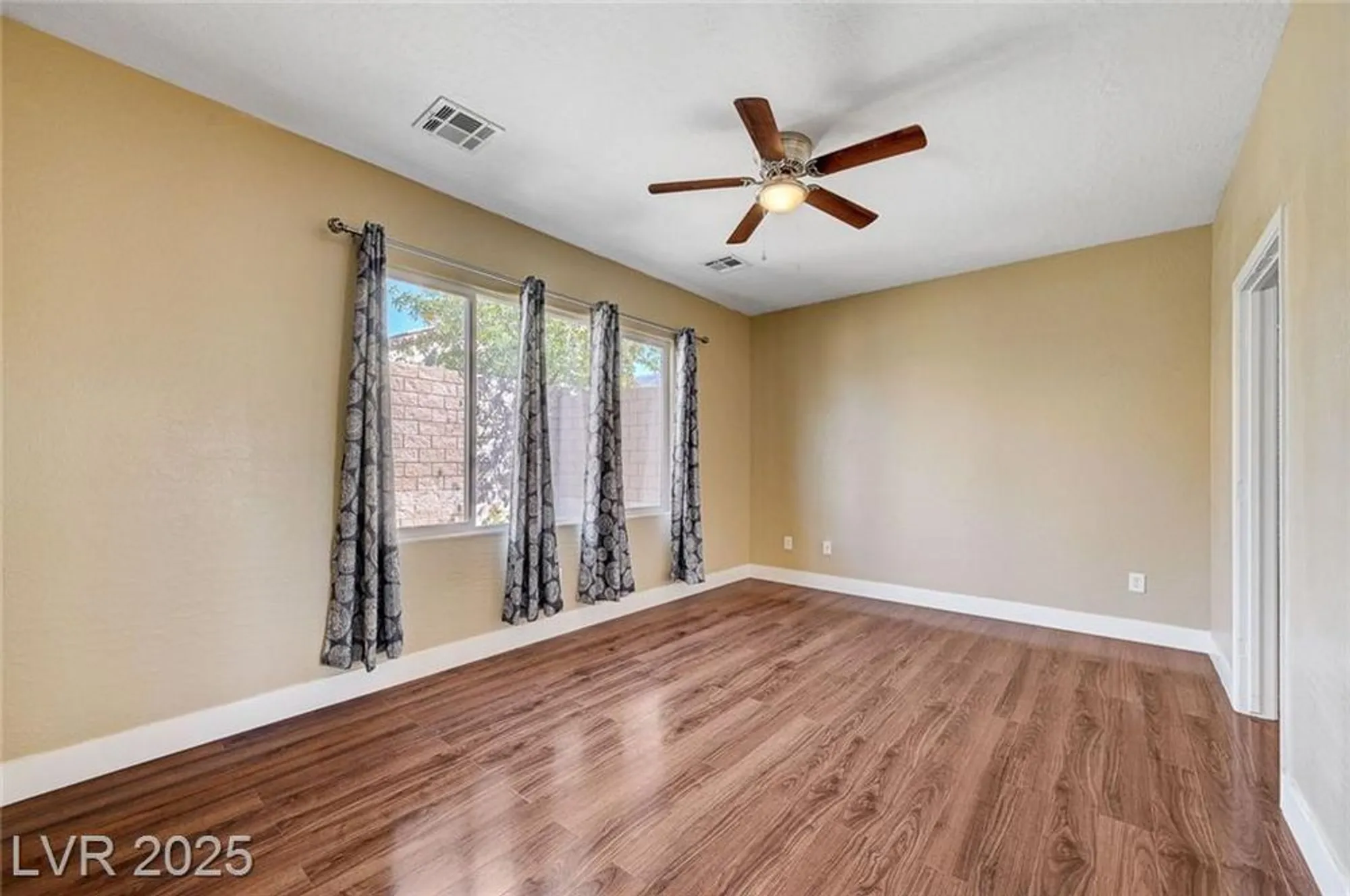 Property Slideshow image 26 of 61 | 2496 serene moon dr, Henderson, NV, 89044