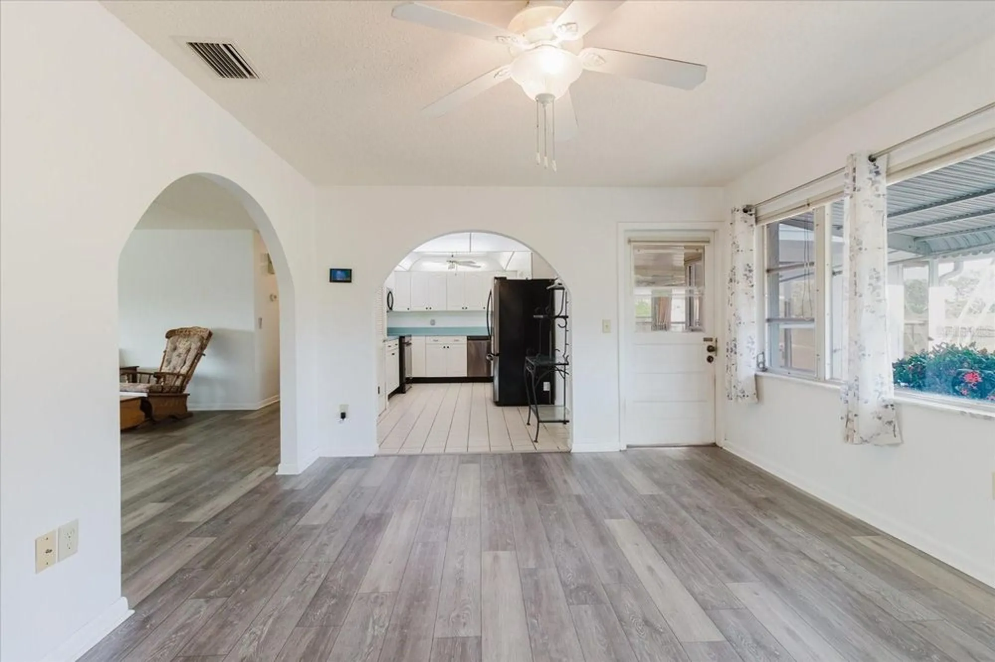 Property Slideshow image 12 of 60 | 646 allegheny dr, Sun City Center, FL, 33573