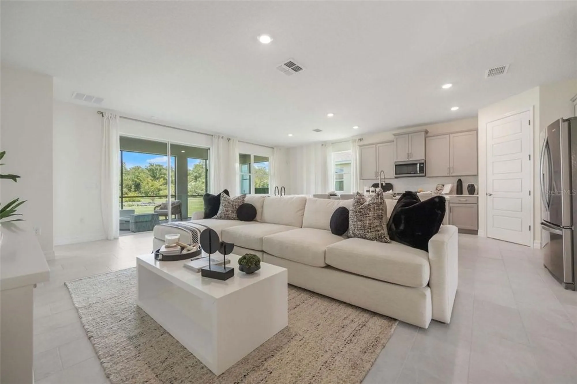 Property Slideshow image 10 of 36 | 3972 kennebunk loop, Mount Dora, FL, 32757