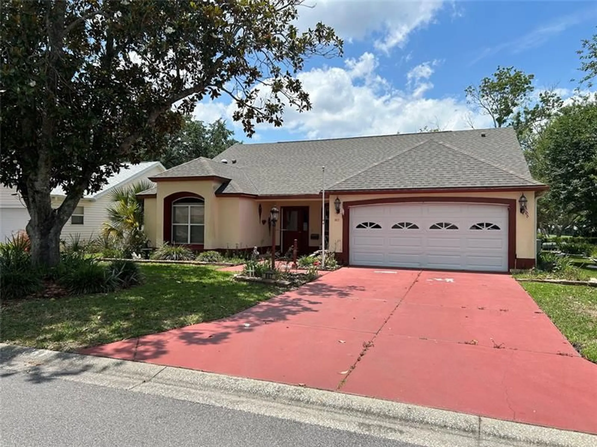Property Slideshow image 1 of 10 | 867 cortez ave, The Villages, FL, 32159