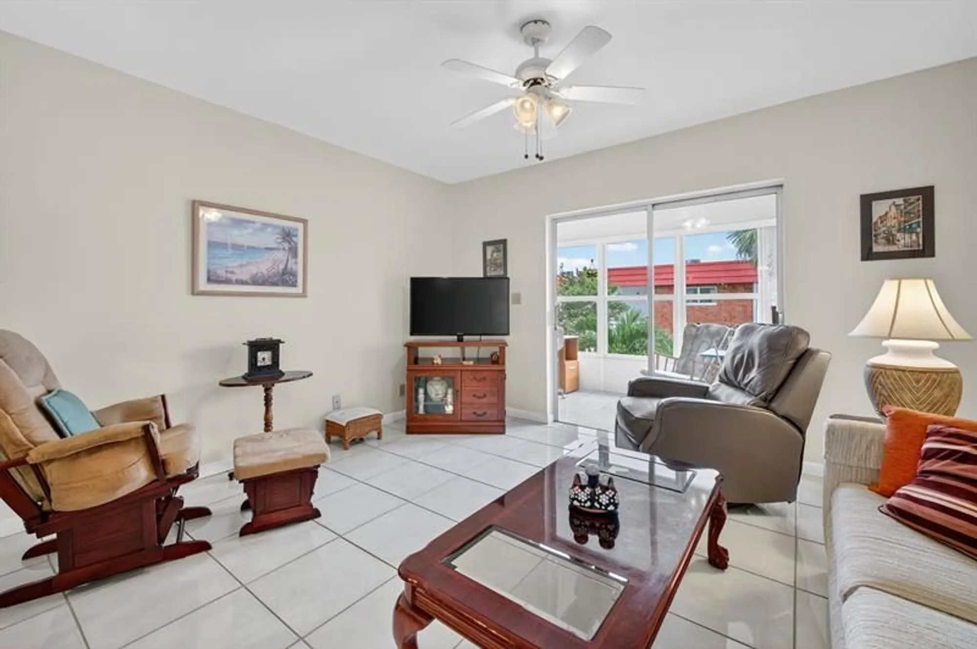 Property Slideshow image 14 of 39 | 4881 nw 22nd st b12, Lauderhill, FL, 33313