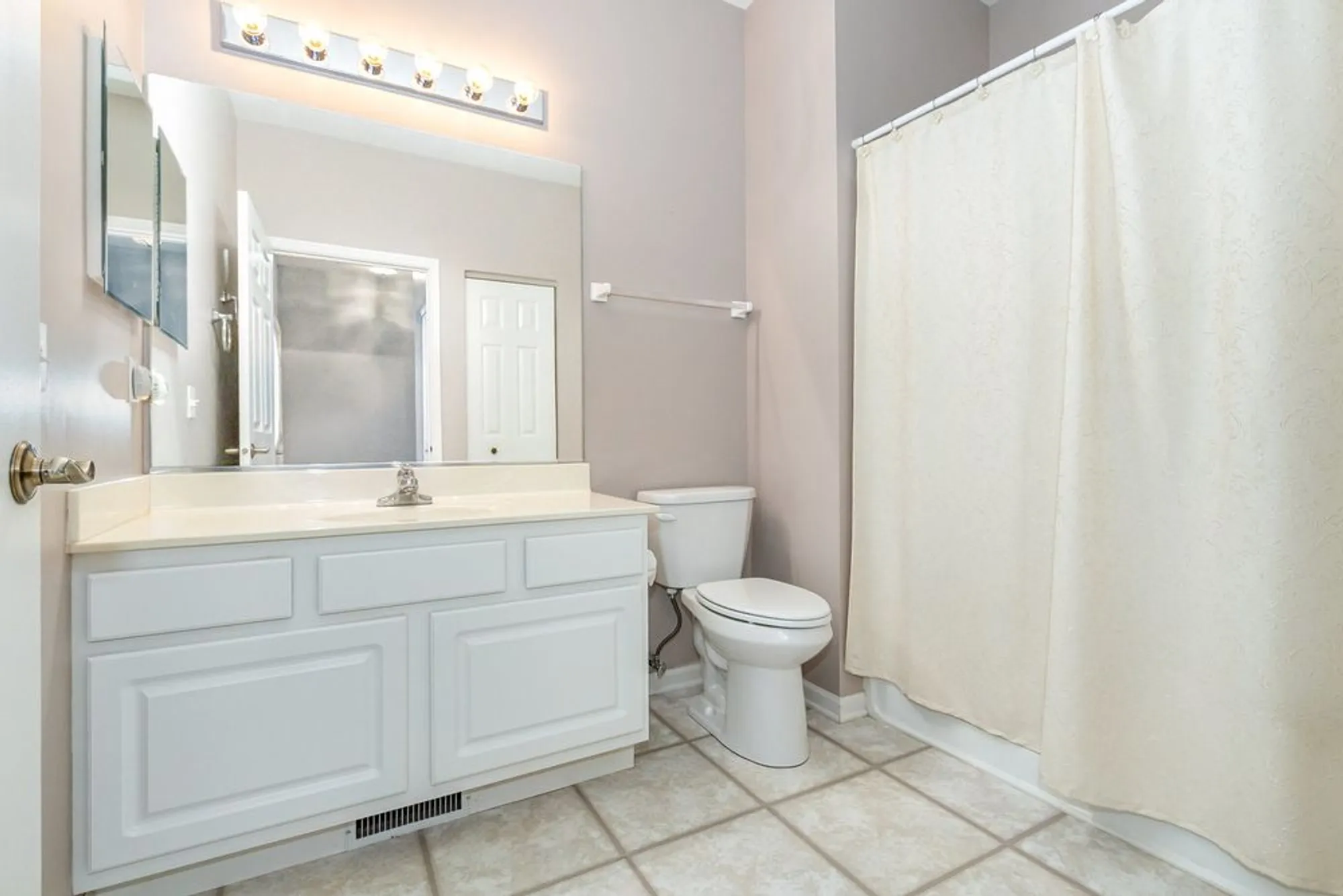 Property Slideshow image 12 of 16 | 1532 w cadillac cir, Romeoville, IL, 60446