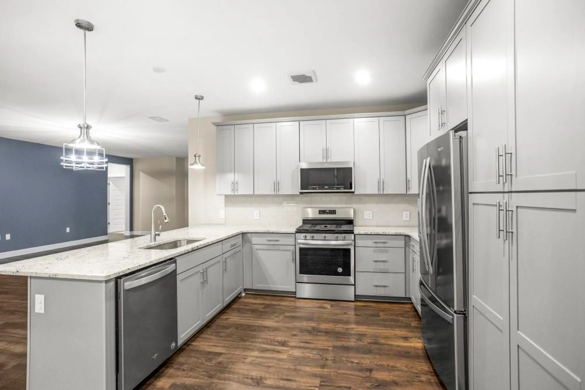 Property Slideshow image 2 of 60 | 141 saundersville rd apt 1402, Hendersonville, TN, 37075