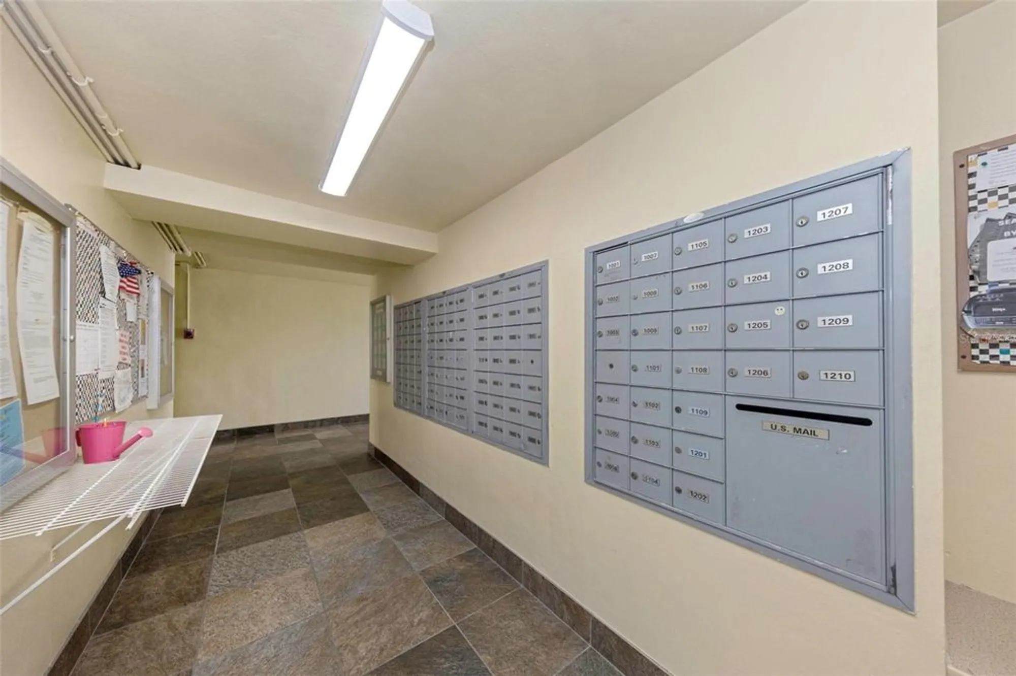 Property Slideshow image 38 of 95 | 4550 cove cir apt 207, St Petersburg, FL, 33708