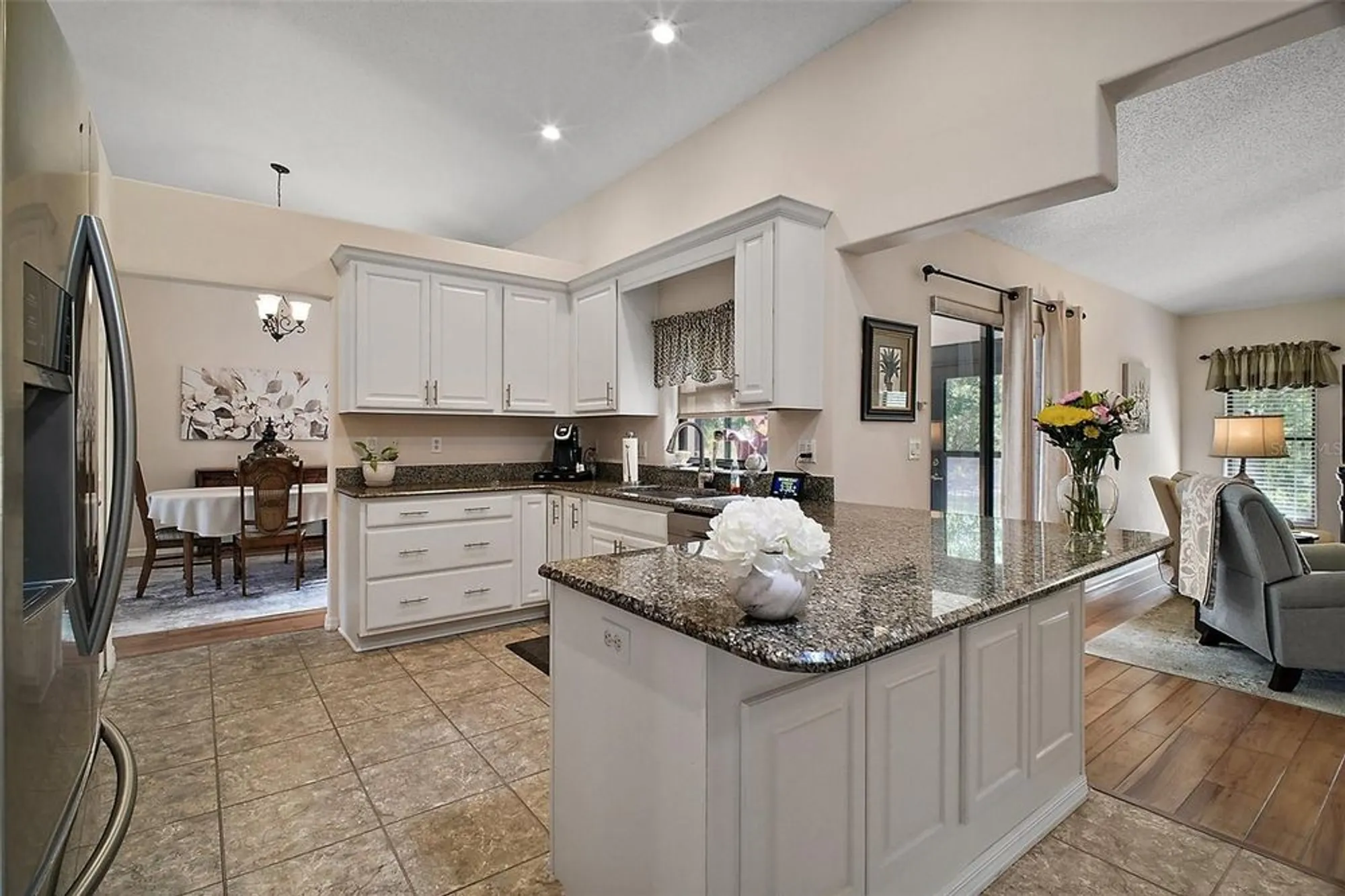 Property Slideshow image 10 of 29 | 27022 racquet cir, Leesburg, FL, 34748