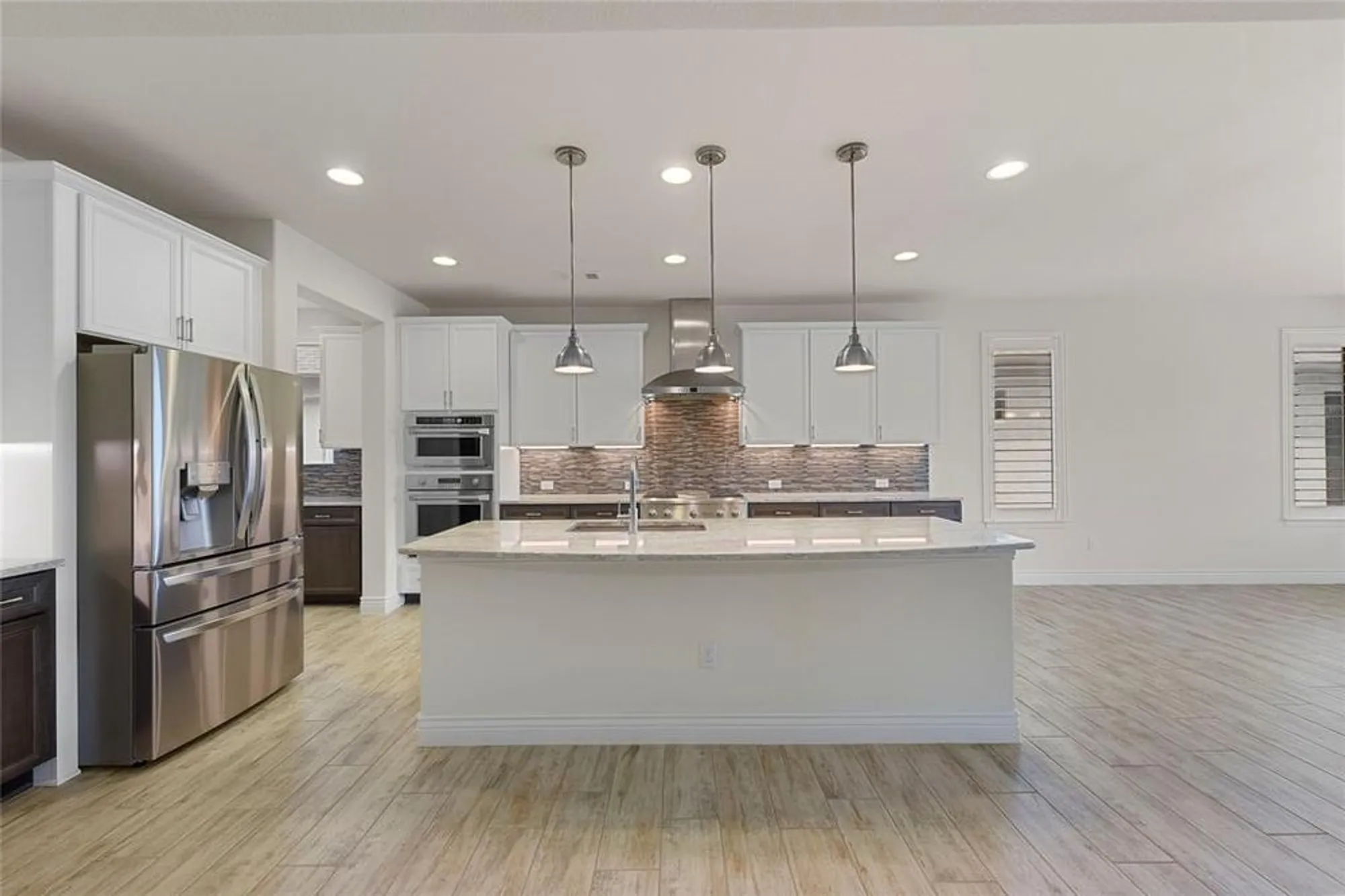 Property Slideshow image 6 of 33 | 9921 flint way, Denton, TX, 76207