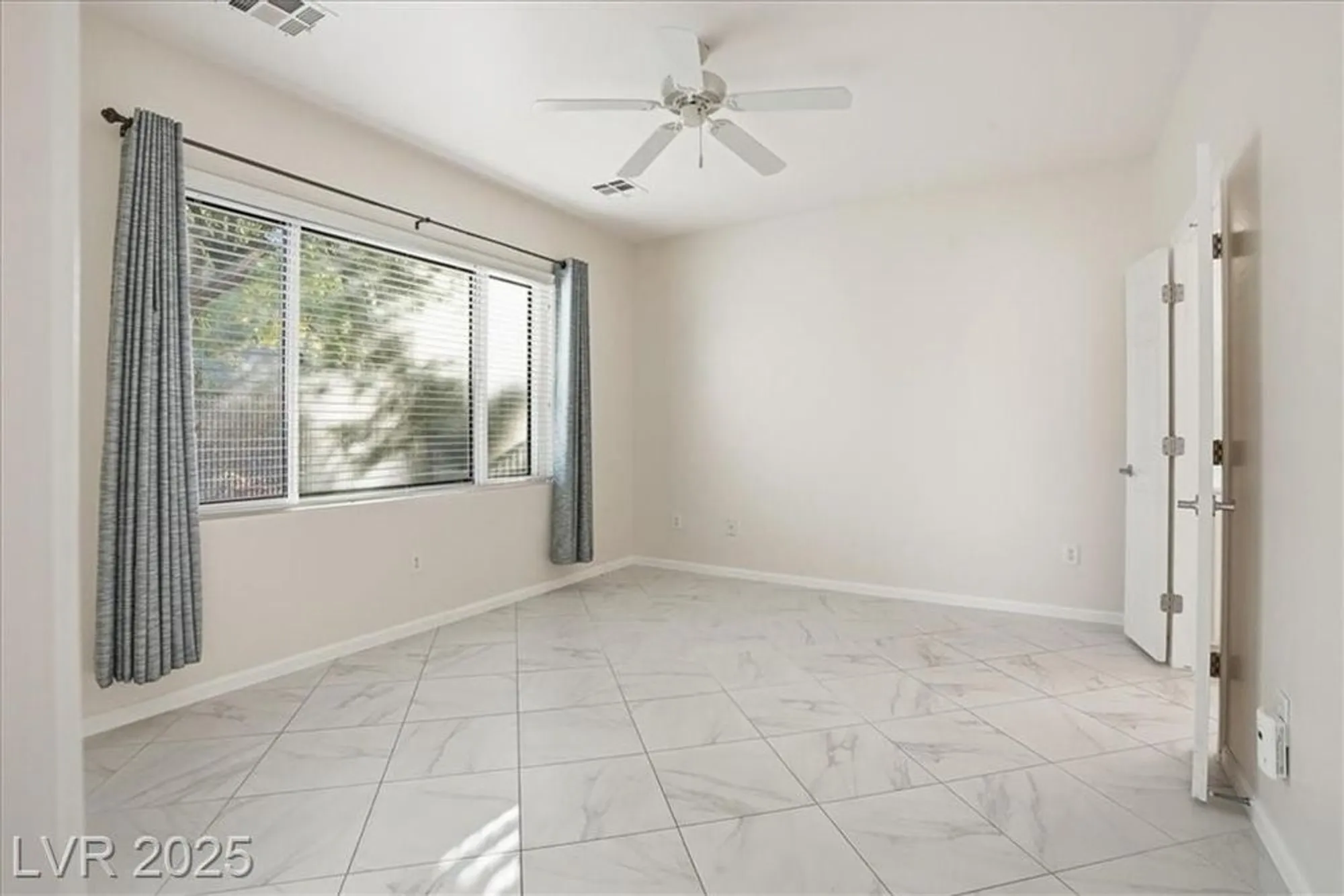 Property Slideshow image 10 of 34 | 2508 nashira st, Henderson, NV, 89044