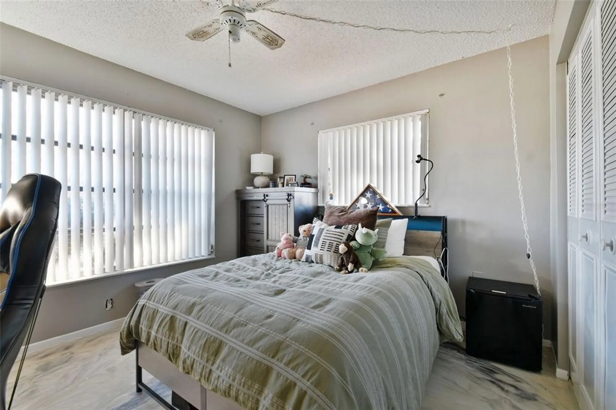 Property Slideshow image 31 of 82 | 918 windward way, Palm Harbor, FL, 34685
