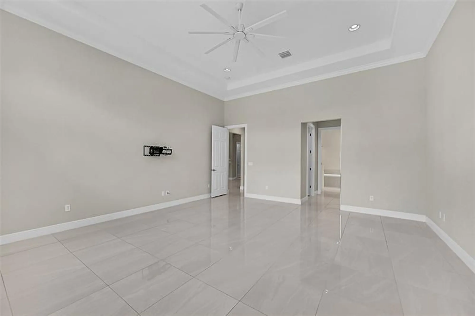 Property Slideshow image 11 of 28 | 9375 cantal cir, Parkland, FL, 33076