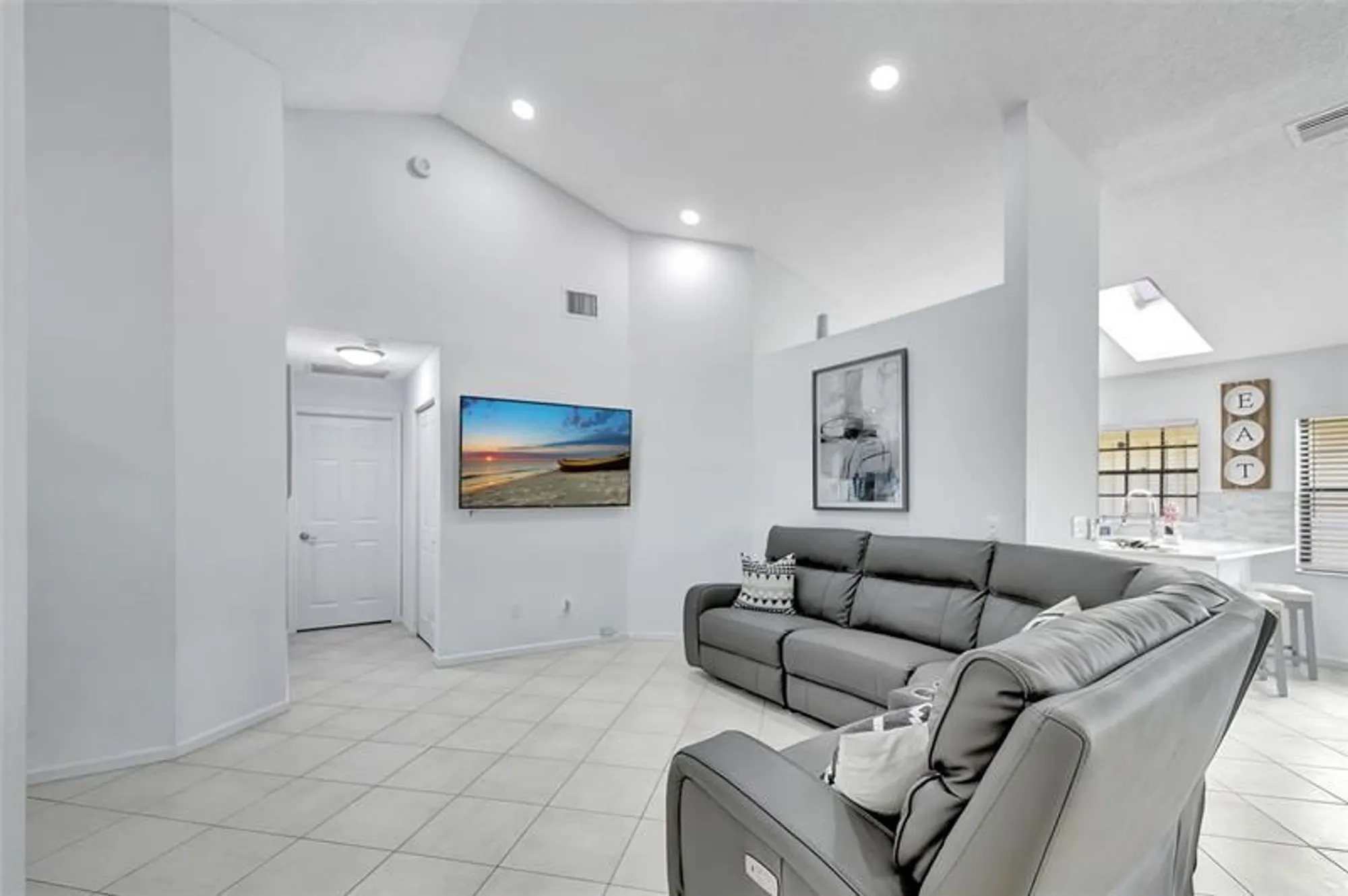 Property Slideshow image 9 of 18 | 8071 popash ct, Boynton Beach, FL, 33472