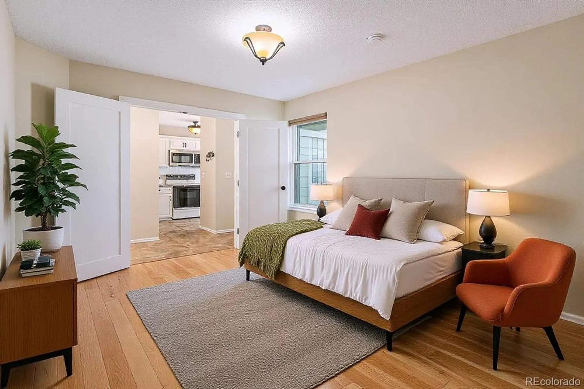 Property Slideshow image 10 of 25 | 16 shetland ct, Highlands Ranch, CO, 80130