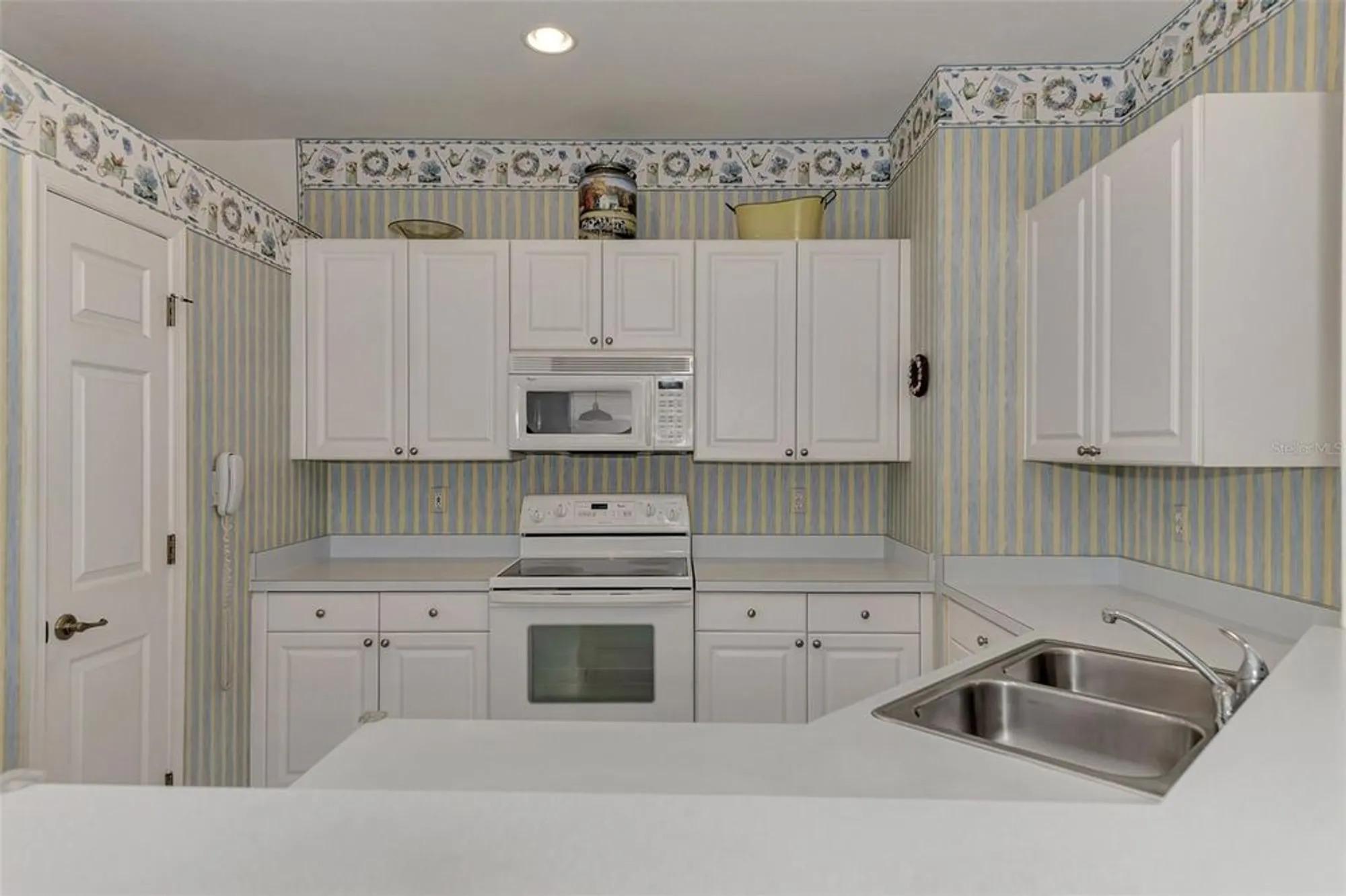Property Slideshow image 18 of 67 | 3390 osprey ln, Port Charlotte, FL, 33953