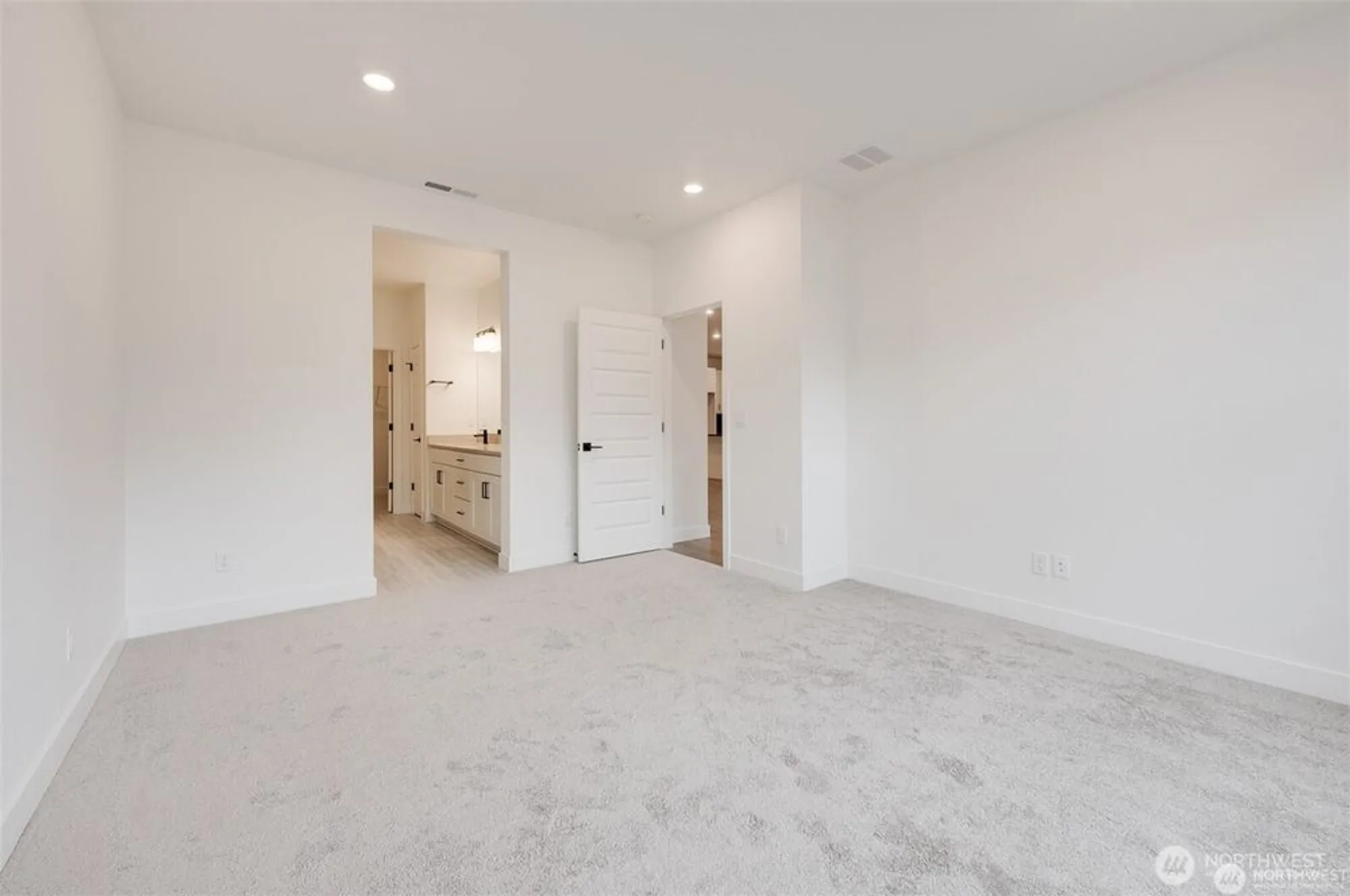 Property Slideshow image 26 of 37 | 29208 217th pl se # 34, Black Diamond, WA, 98010