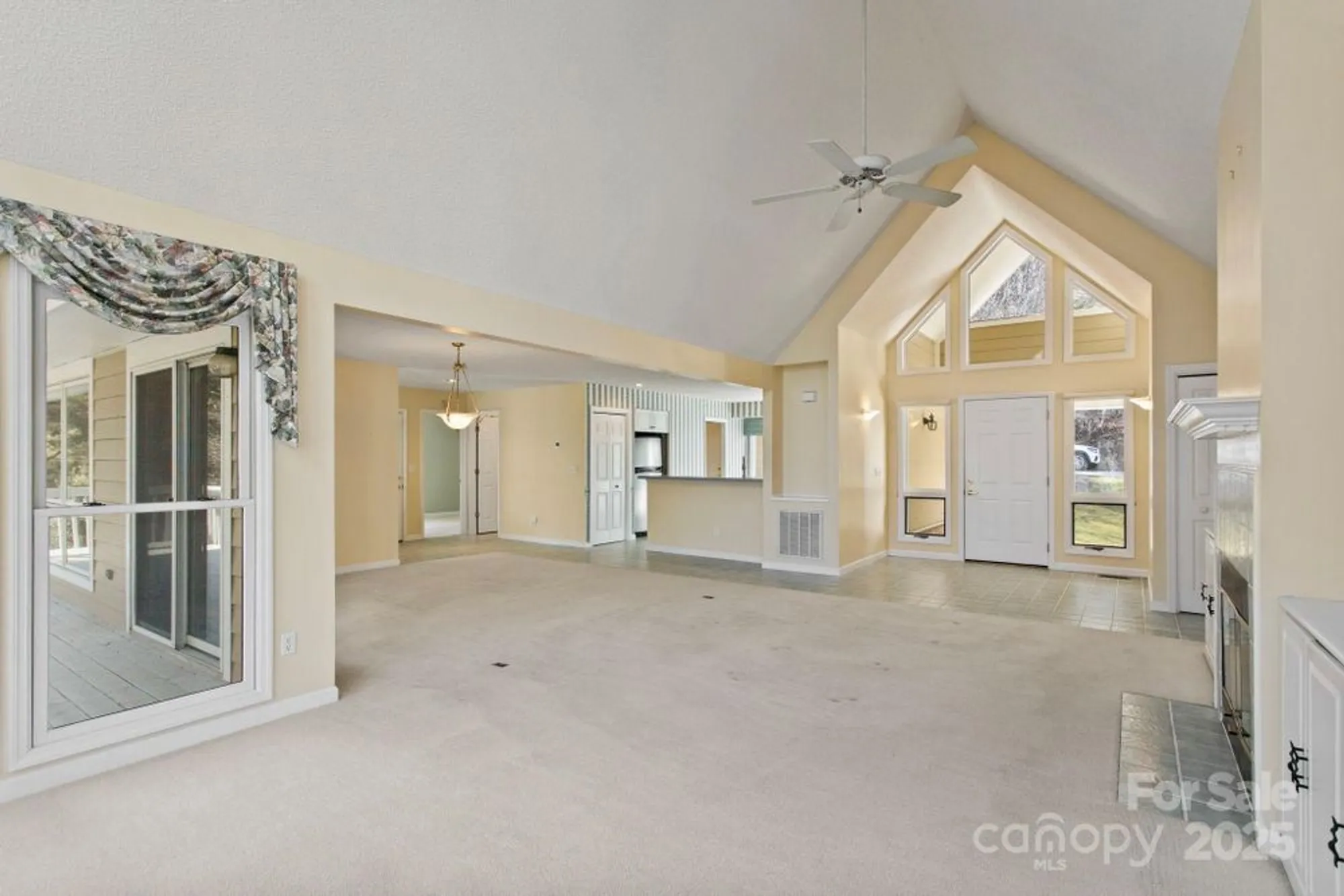 Property Slideshow image 27 of 42 | 514 cobblestone ln 45, Flat Rock, NC, 28731