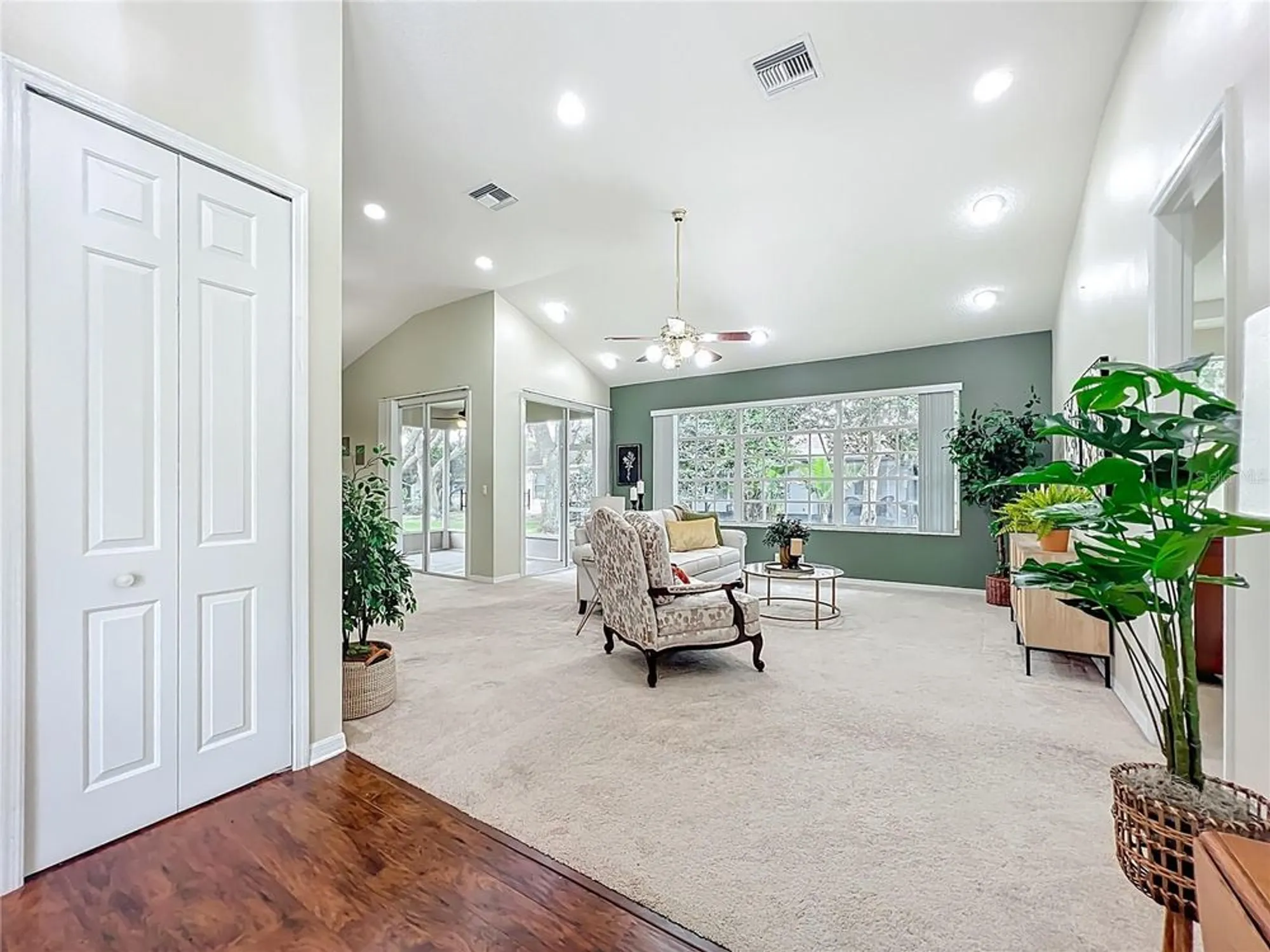 Property Slideshow image 14 of 73 | 5902 princess diana ct, Leesburg, FL, 34748
