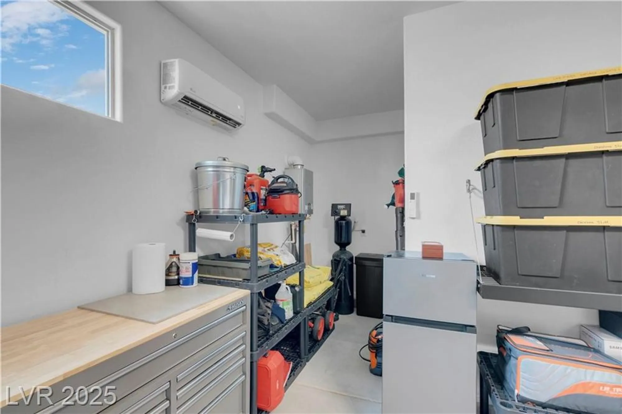 Property Slideshow image 53 of 69 | 124 lake oasis st, Henderson, NV, 89011