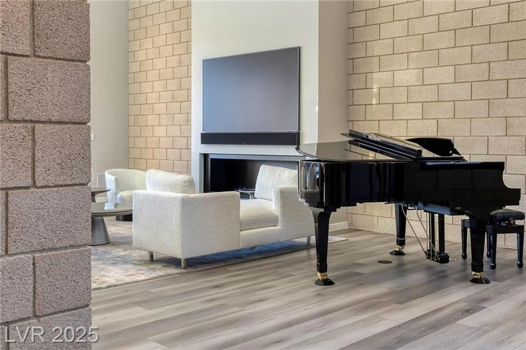 Property Slideshow image 7 of 65 | 37 reflection shores ln, Henderson, NV, 89011