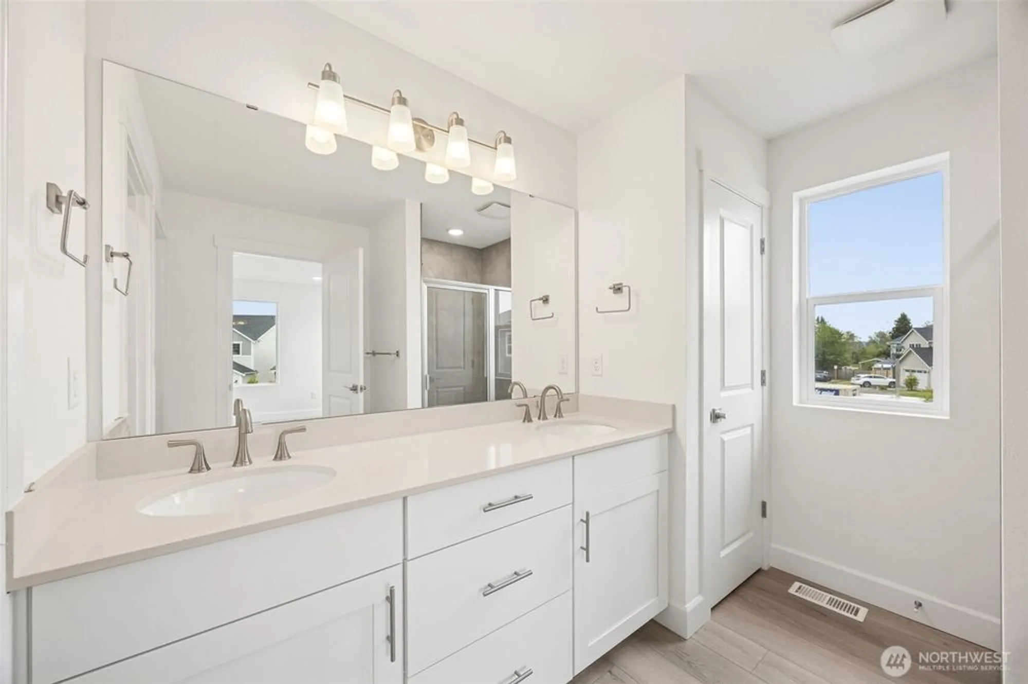 Property Slideshow image 17 of 22 | 11 mccartney peak # 78, Port Ludlow, WA, 98365