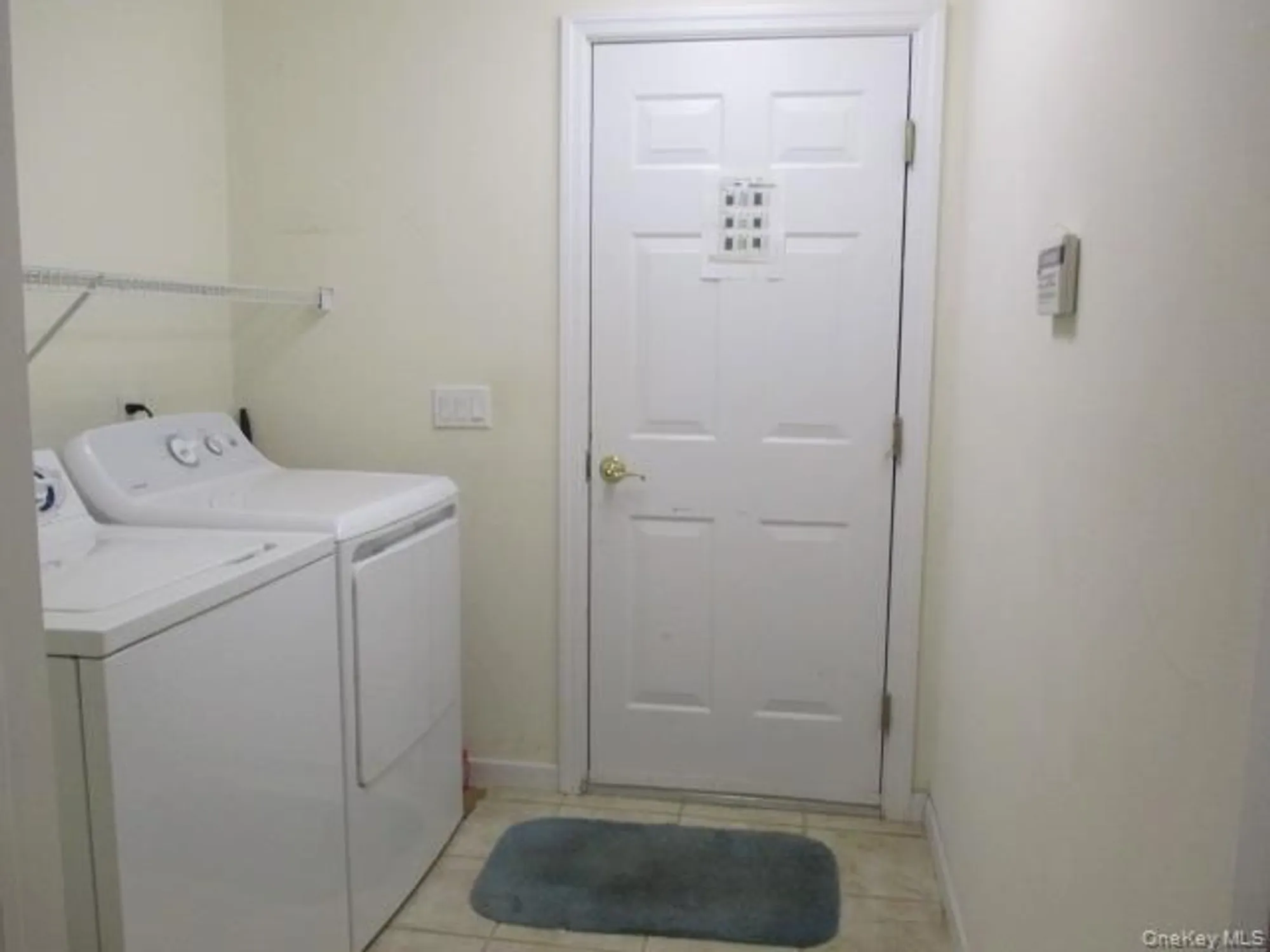 Property Slideshow image 16 of 20 | 177 melody ct, Eastport, NY, 11941