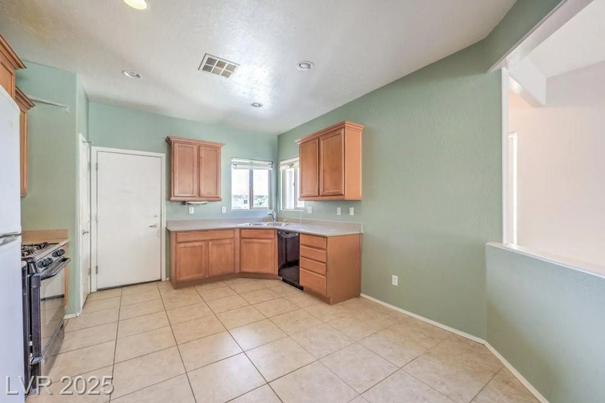 Property Slideshow image 11 of 36 | 5960 wheat penny ave, Las Vegas, NV, 89122