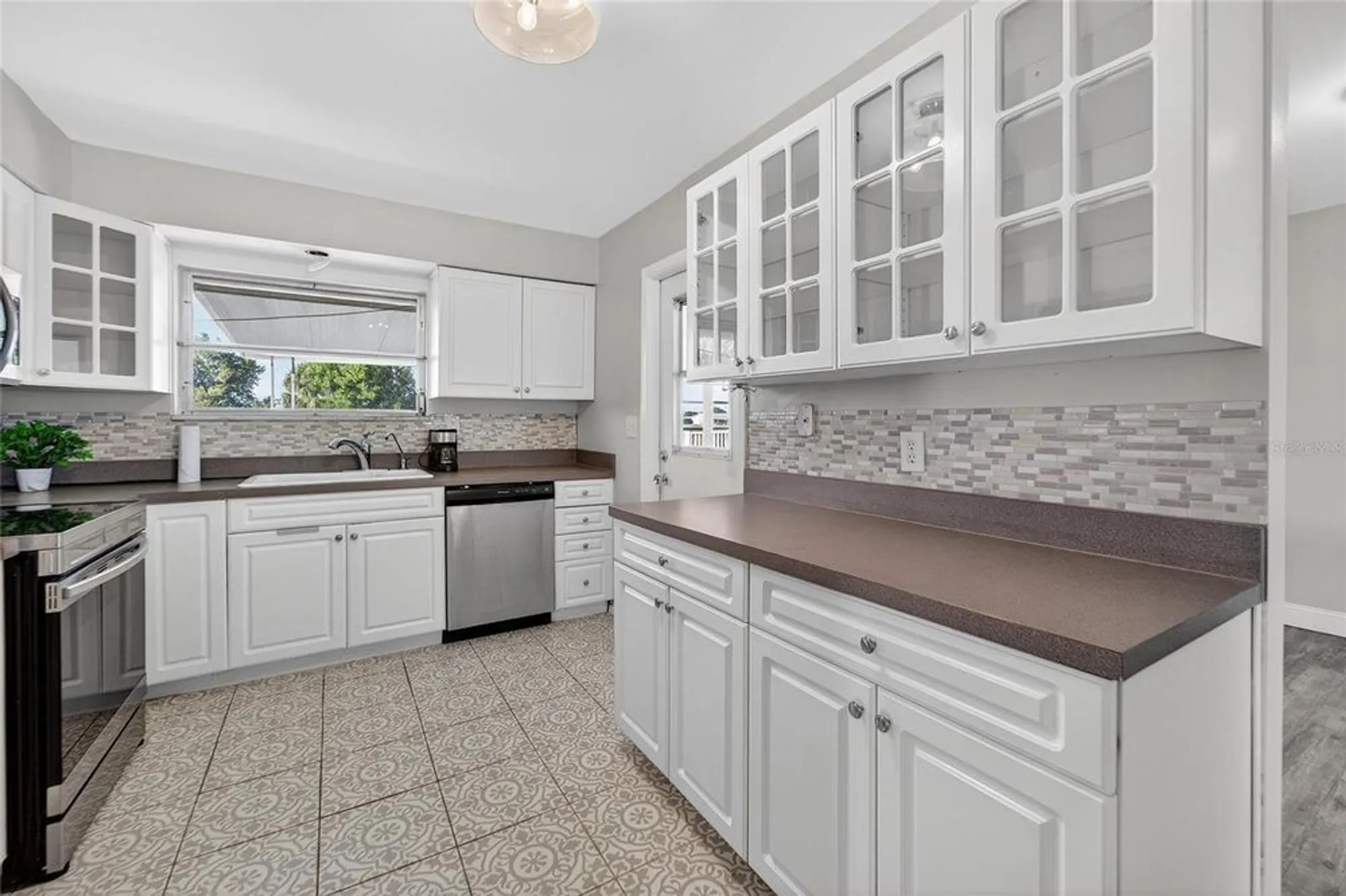 Property Slideshow image 17 of 43 | 743 ojai ave, Sun City Center, FL, 33573