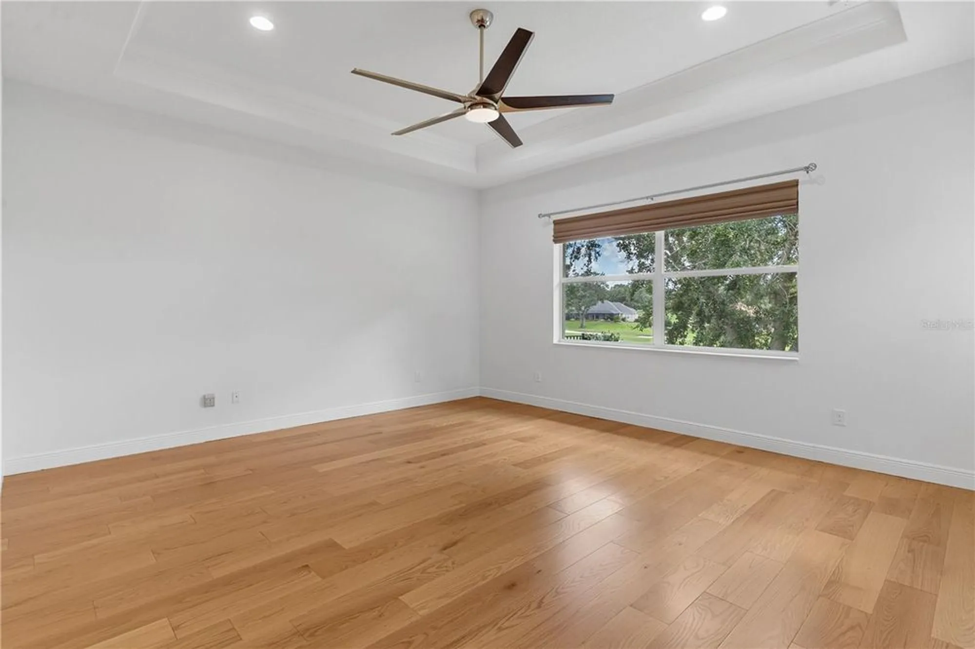 Property Slideshow image 27 of 54 | 5312 meadow hill loop, Lady Lake, FL, 32159