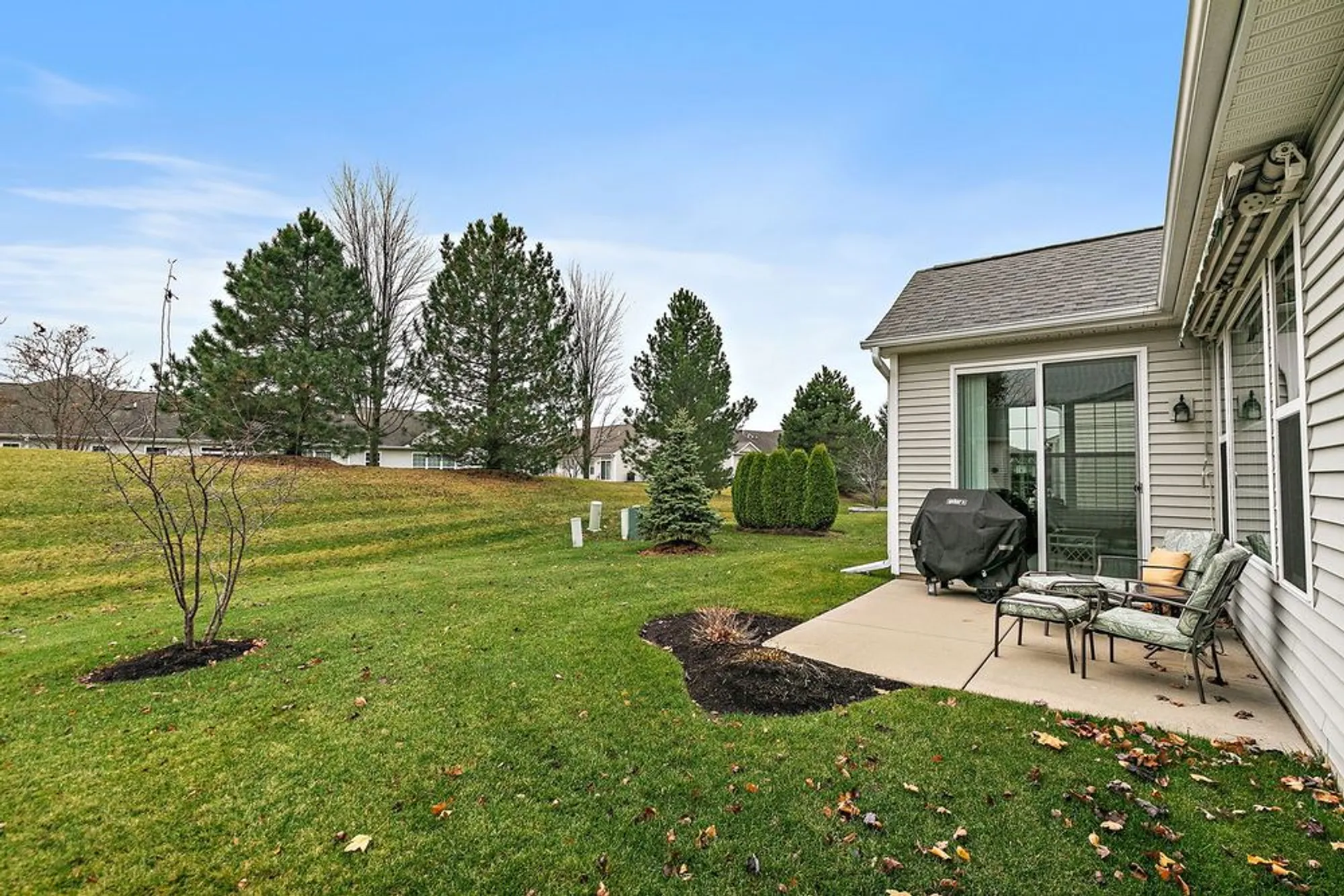 Property Slideshow image 22 of 24 | 13515 ivy dr, Huntley, IL, 60142