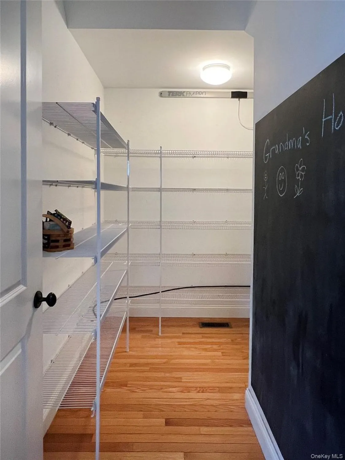 Property Slideshow image 15 of 50 | 11 aske st, Warwick, NY, 10990