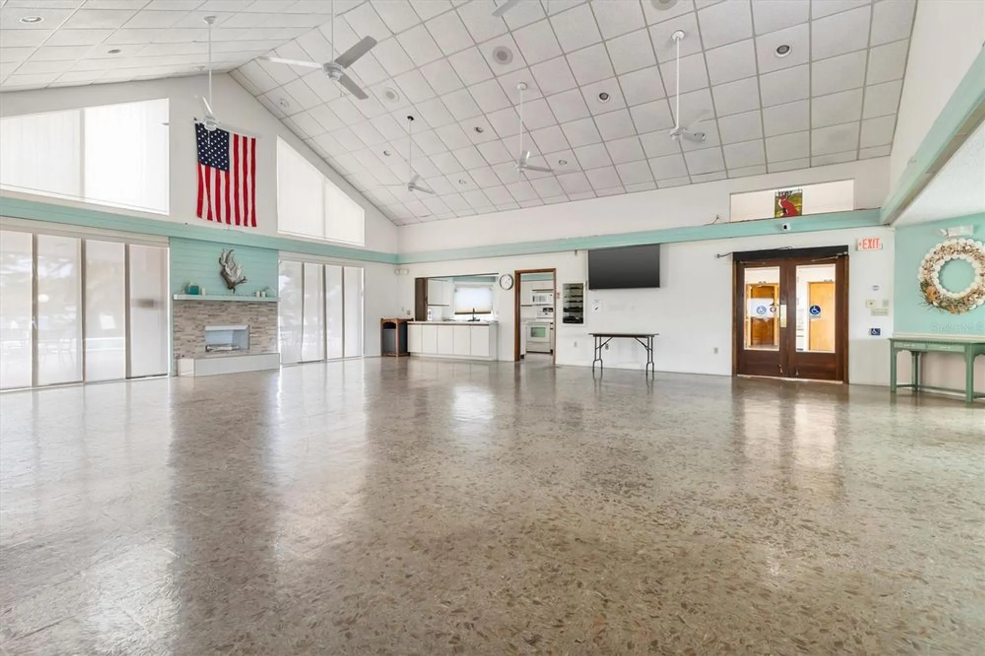 Property Slideshow image 43 of 45 | 604 foxwood blvd, Englewood, FL, 34223