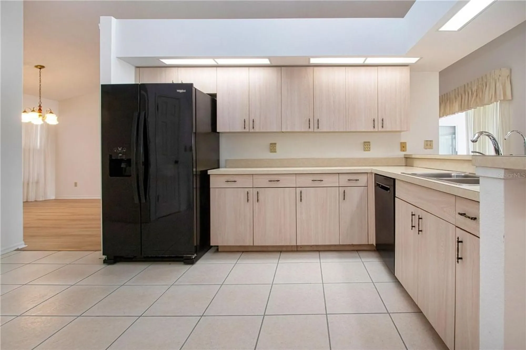 Property Slideshow image 22 of 60 | 2016 new bedford dr, Sun City Center, FL, 33573